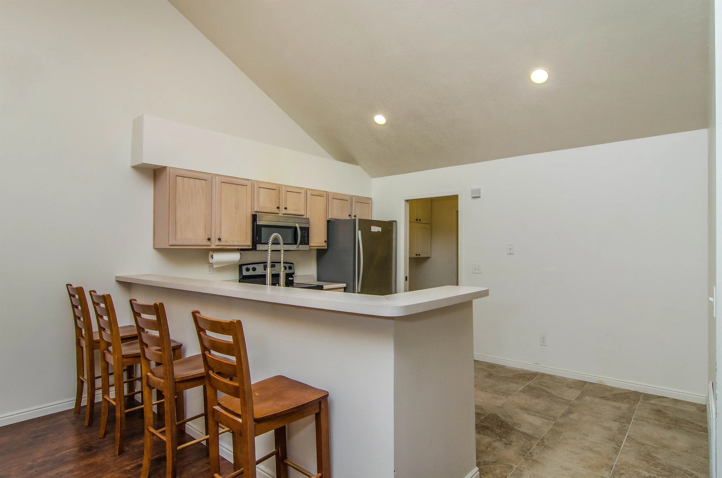 008_Kitchen .jpg