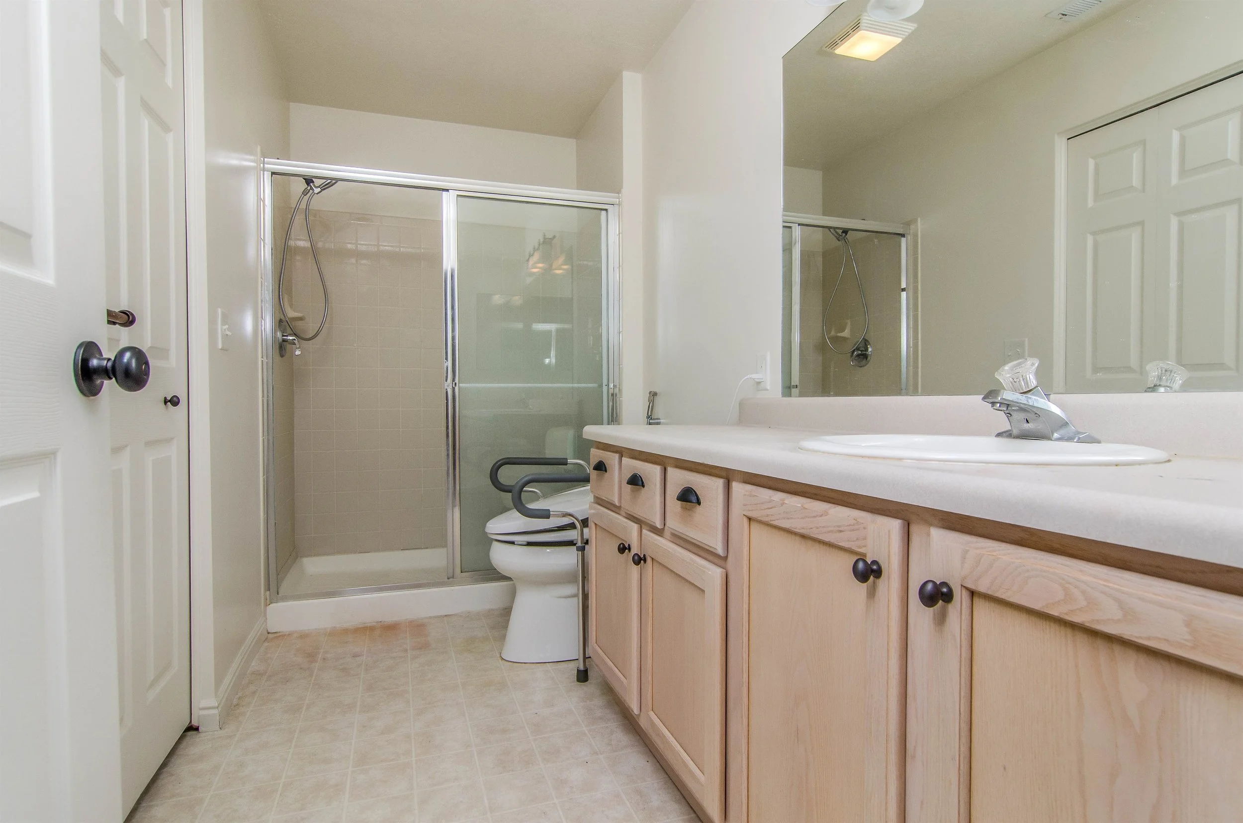 015_Master Bath.jpg