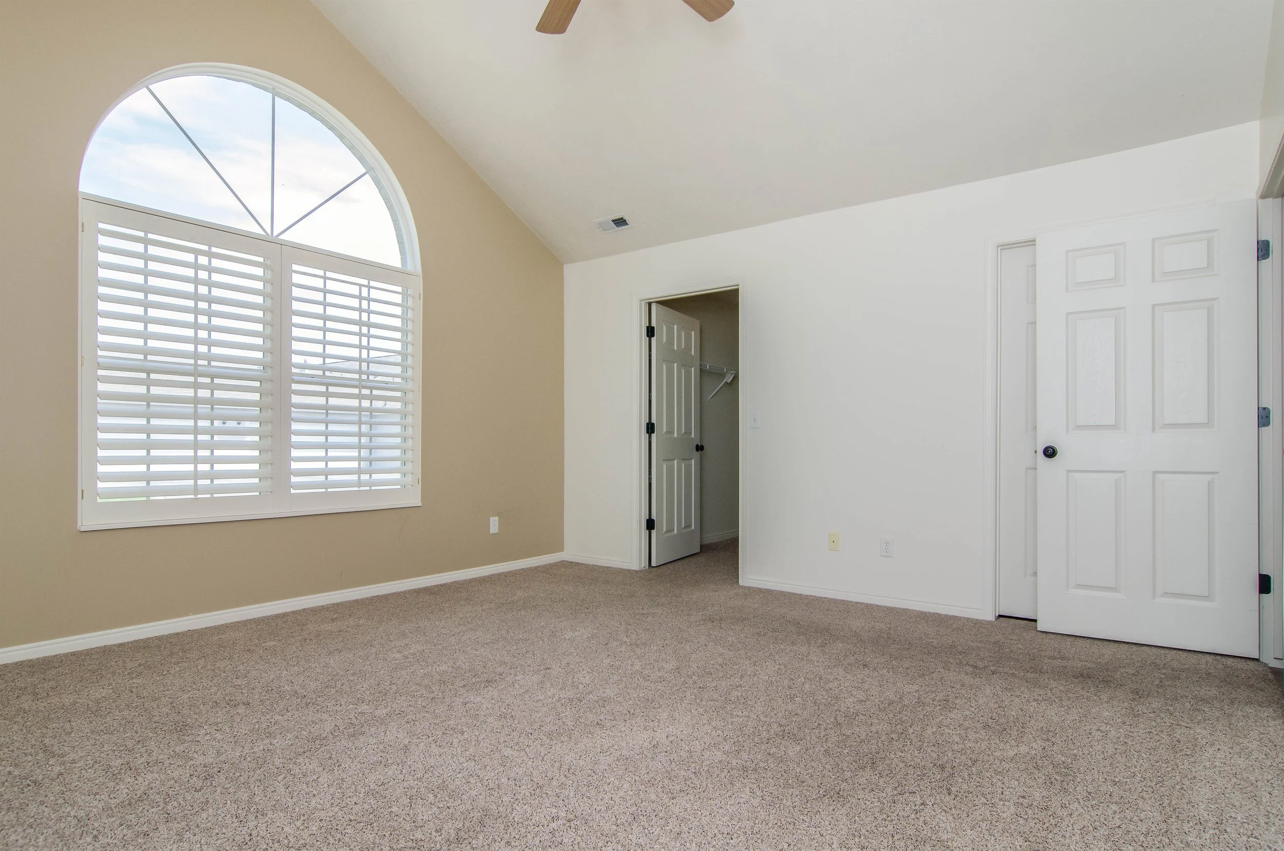 016_Bedroom .jpg