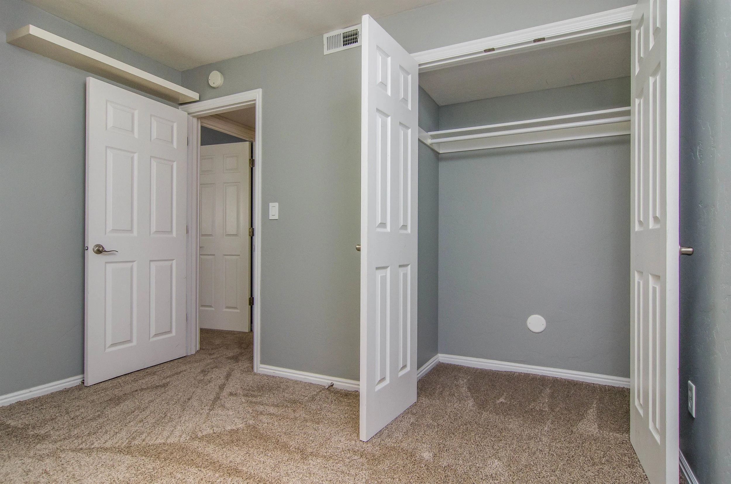 020_Bedroom .jpg