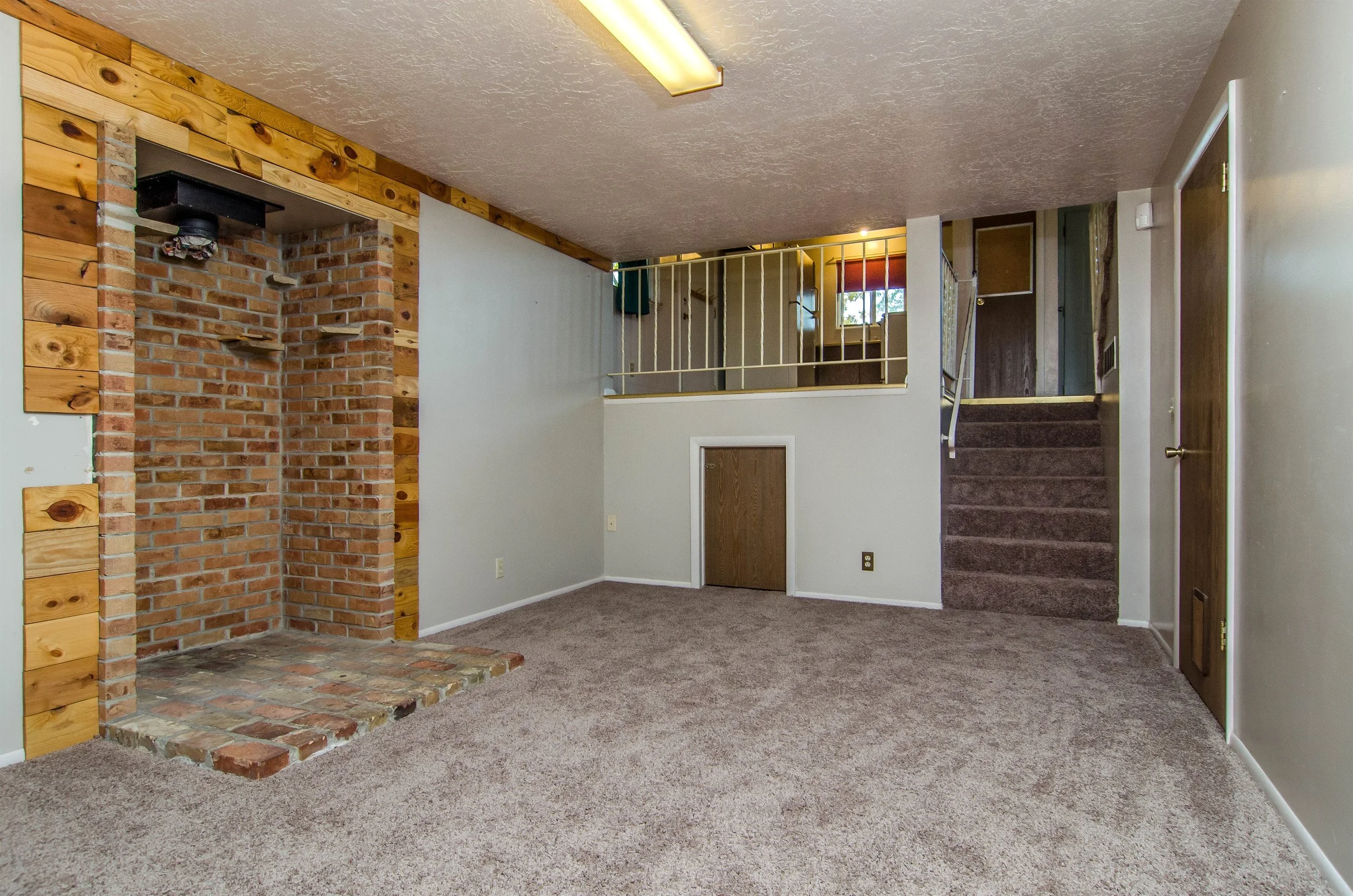 016_Family Room .jpg