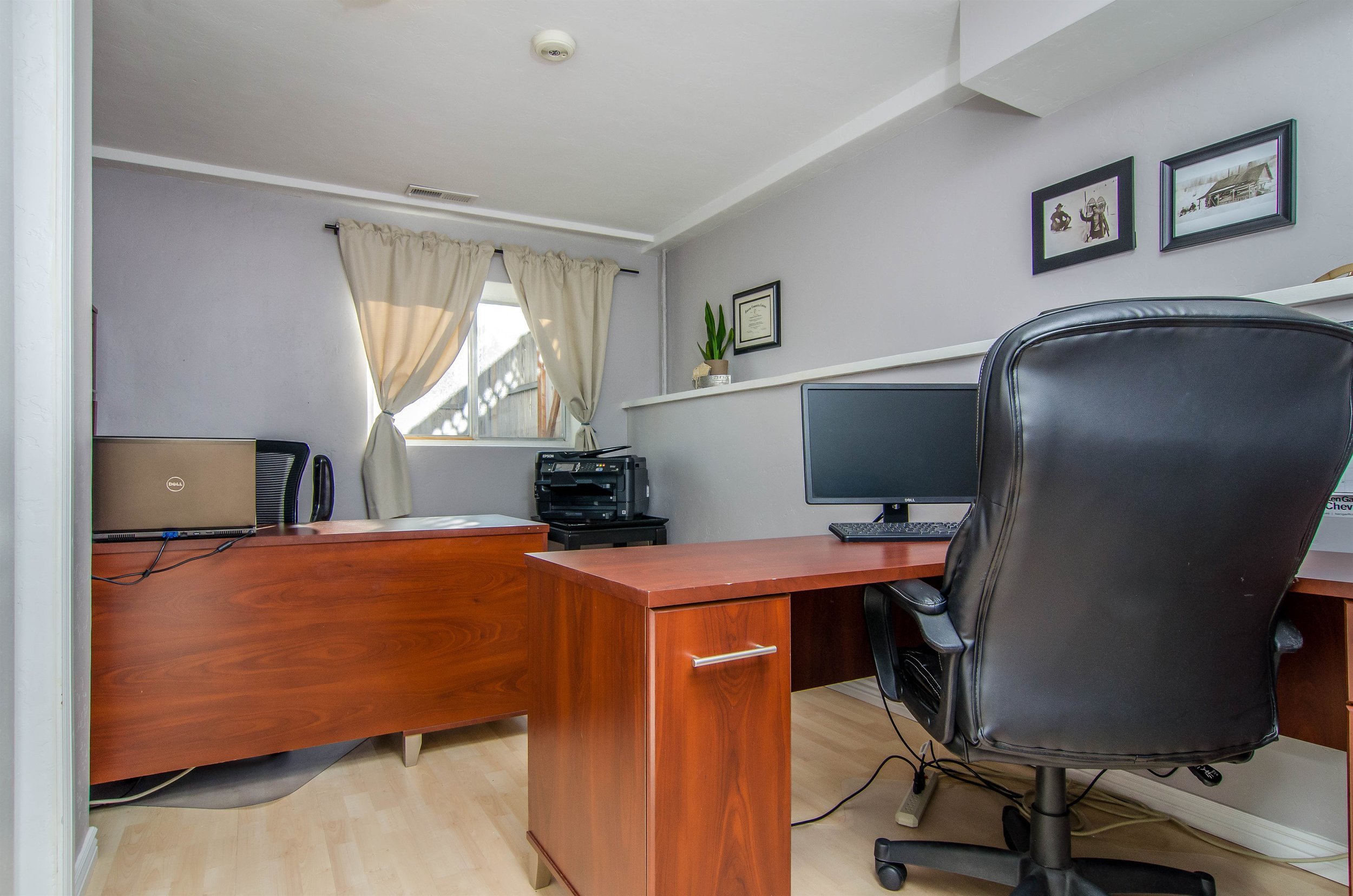 019_Office .jpg
