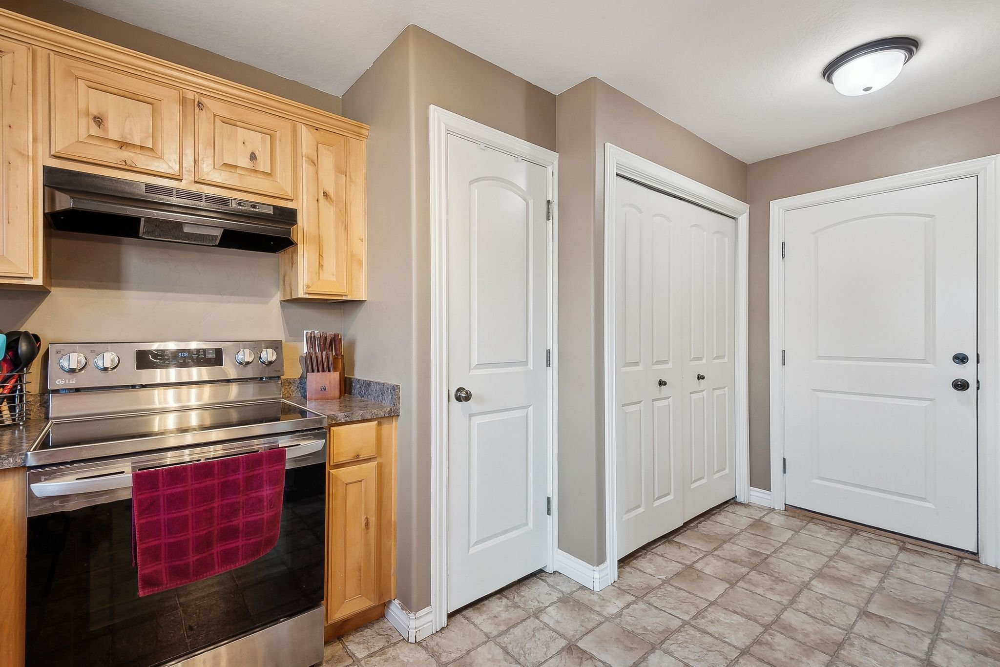 136 S Issac Newton Ct, Ogden_HDR008.JPG