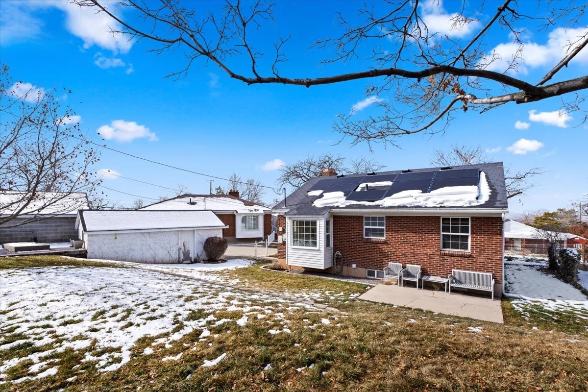 26-Backyard.jpg