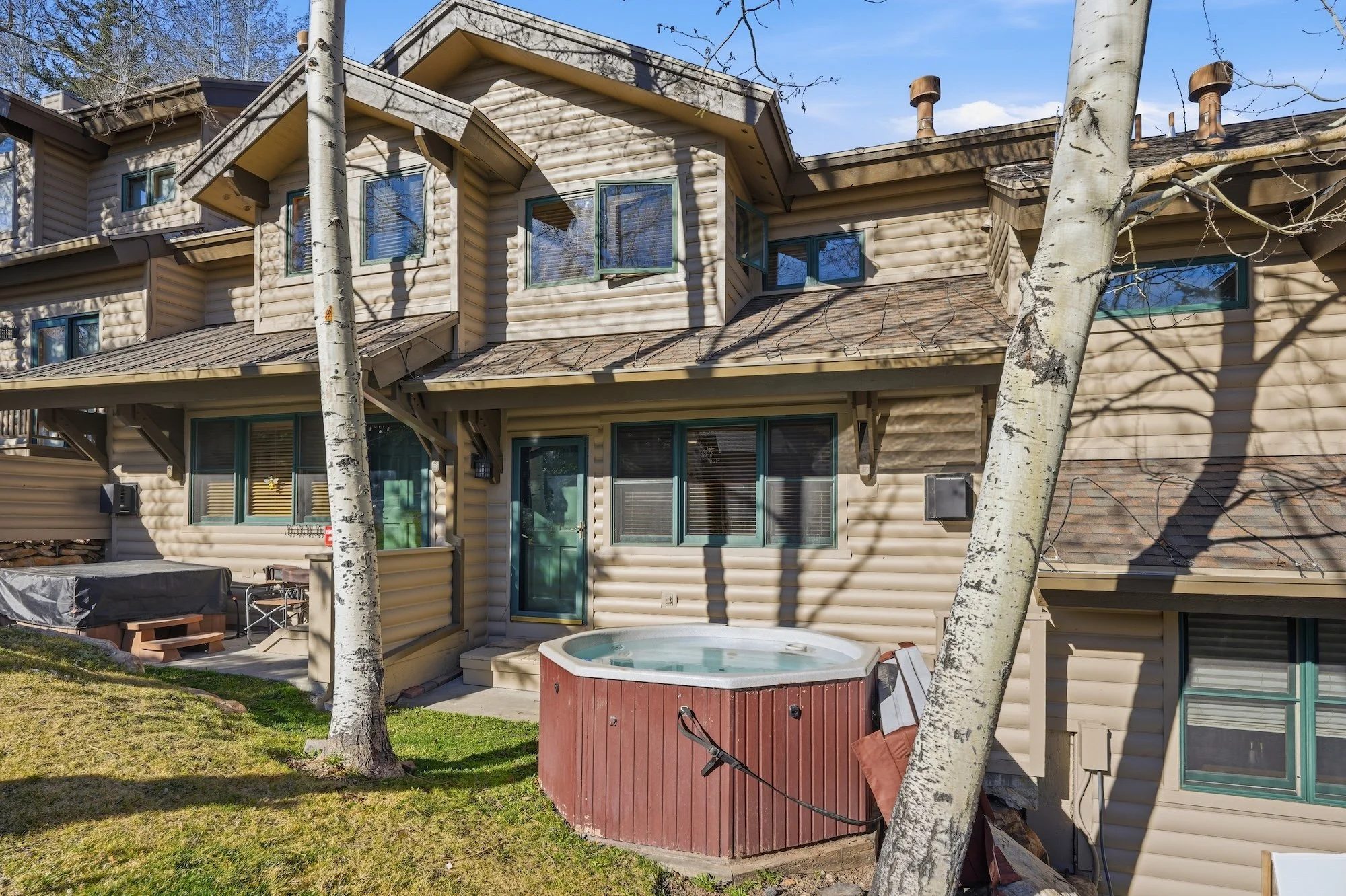 720 Deer Valley Drive