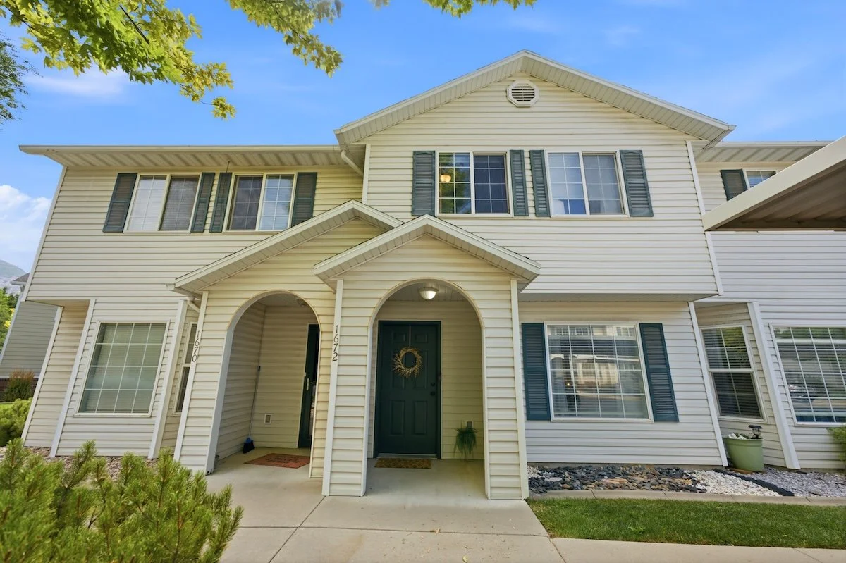 1672 Canyonwoods Drive