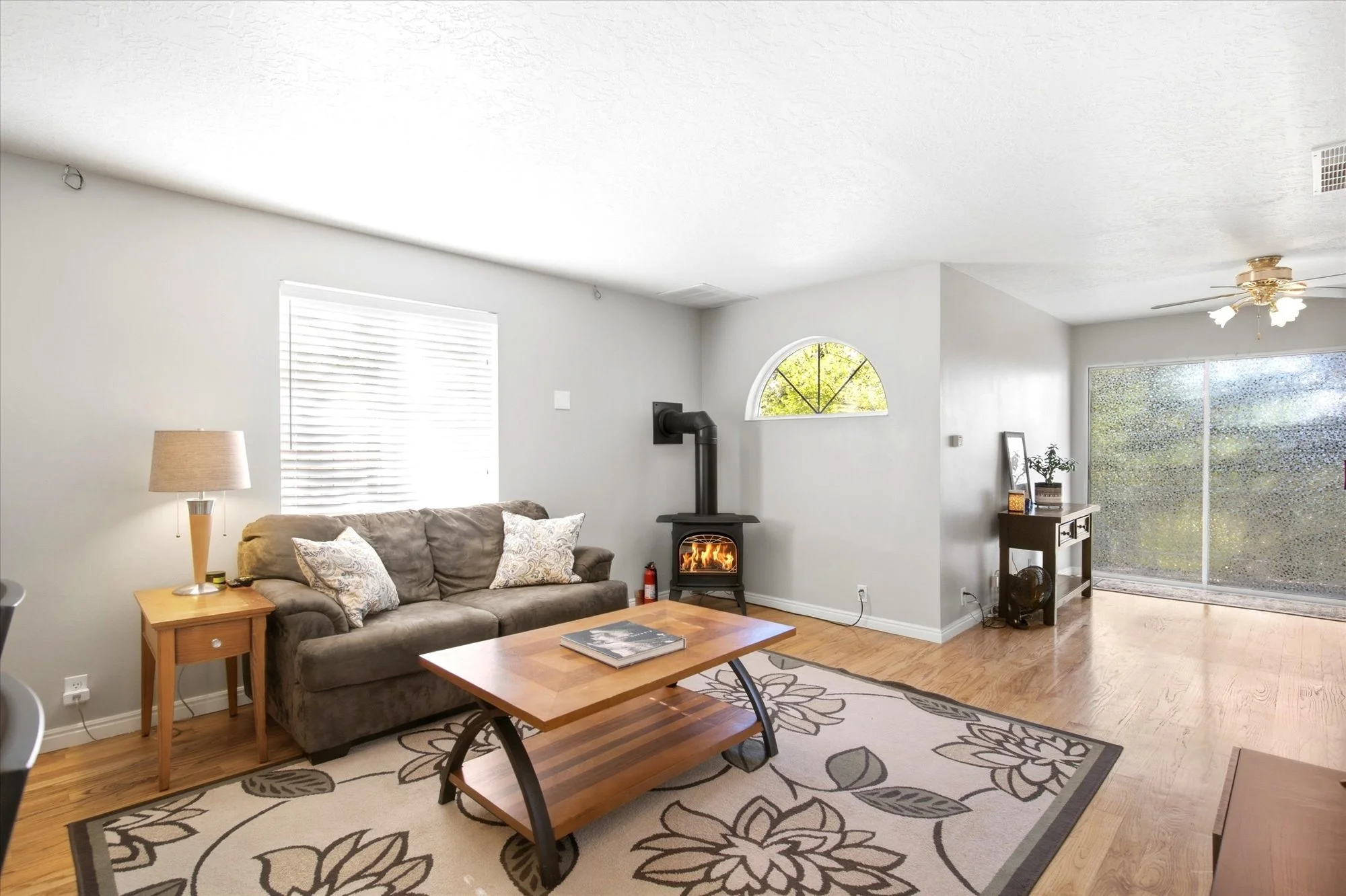 16-Family Room.jpg