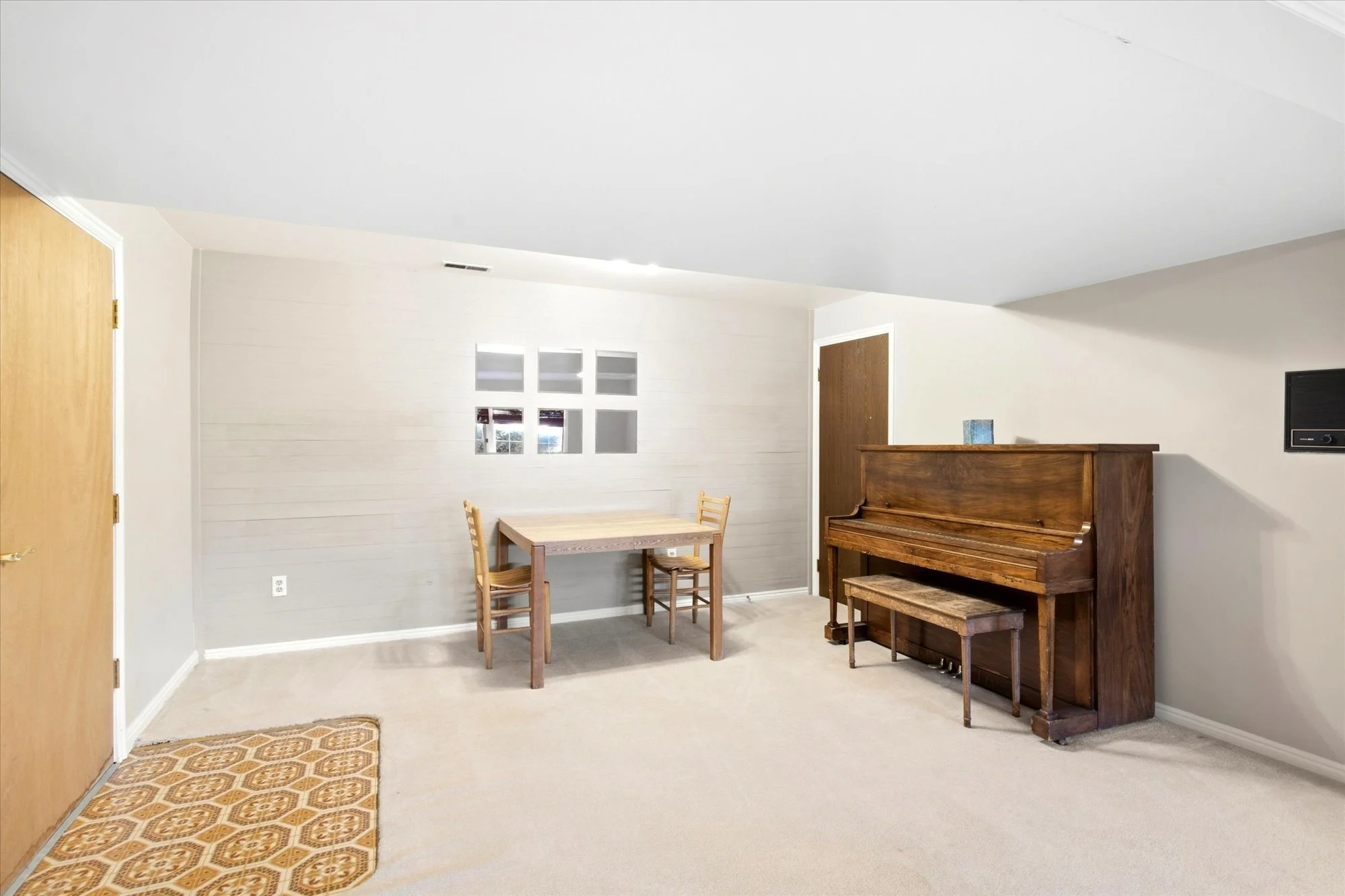 33-Recreation Room.jpg