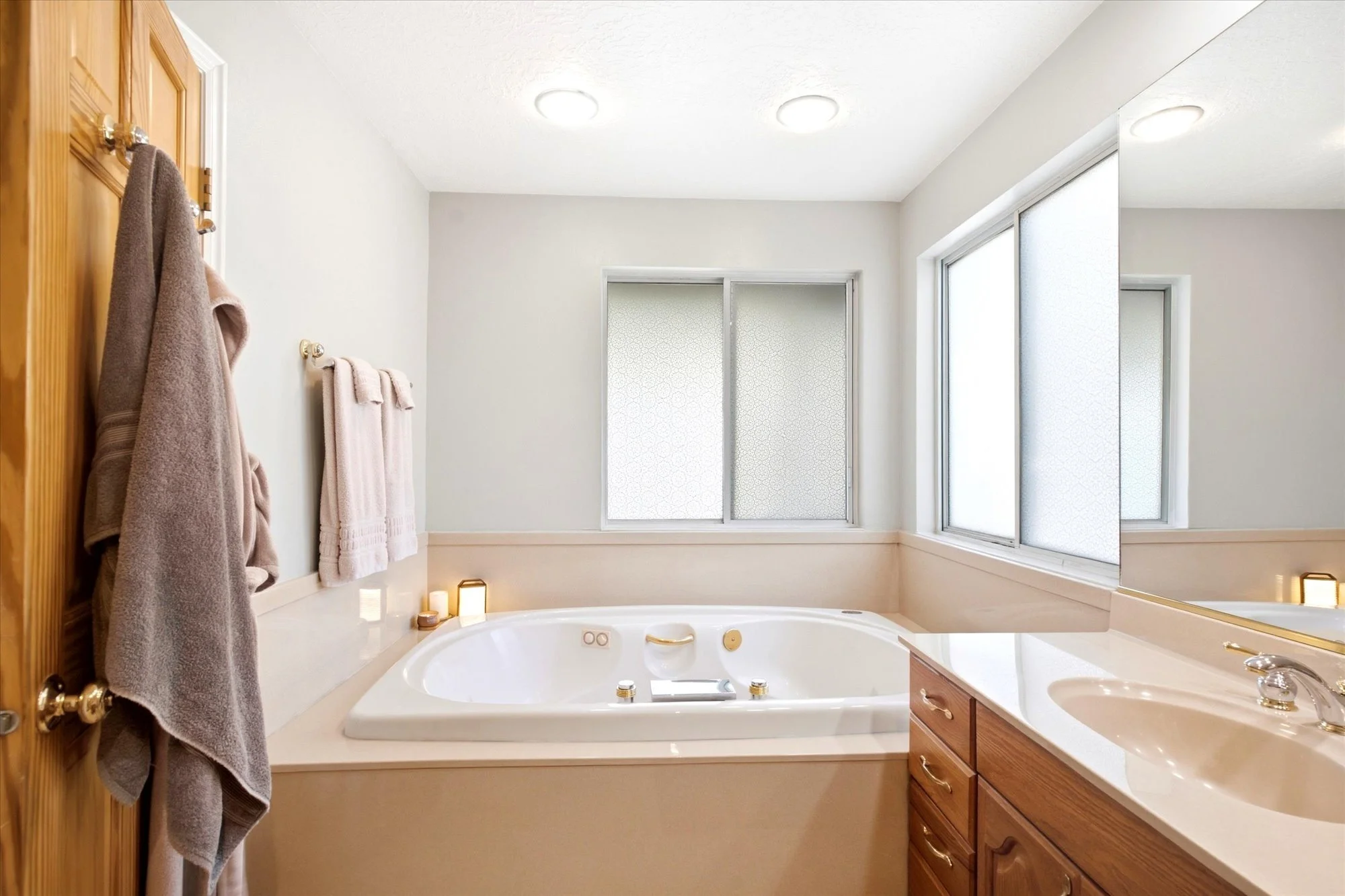 37-Bath.jpg