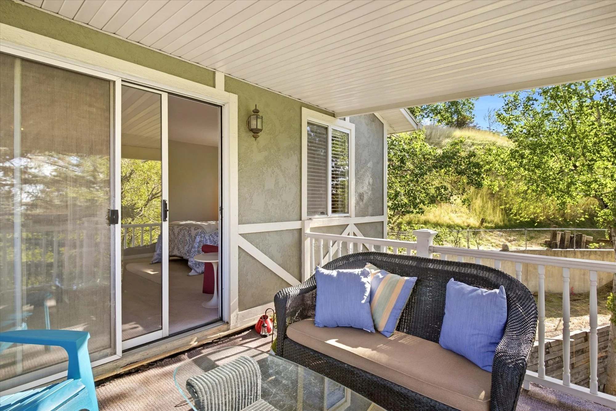 38-Covered Balcony.jpg