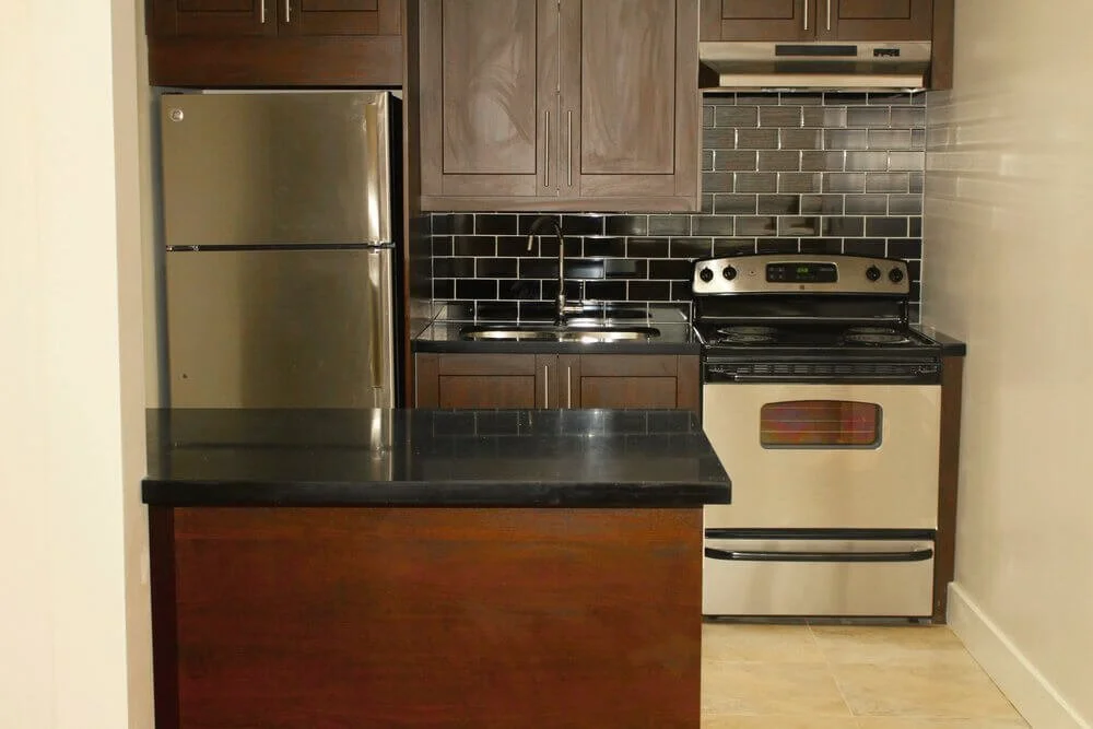 2571A Eglinton Avenue West, apartment rental