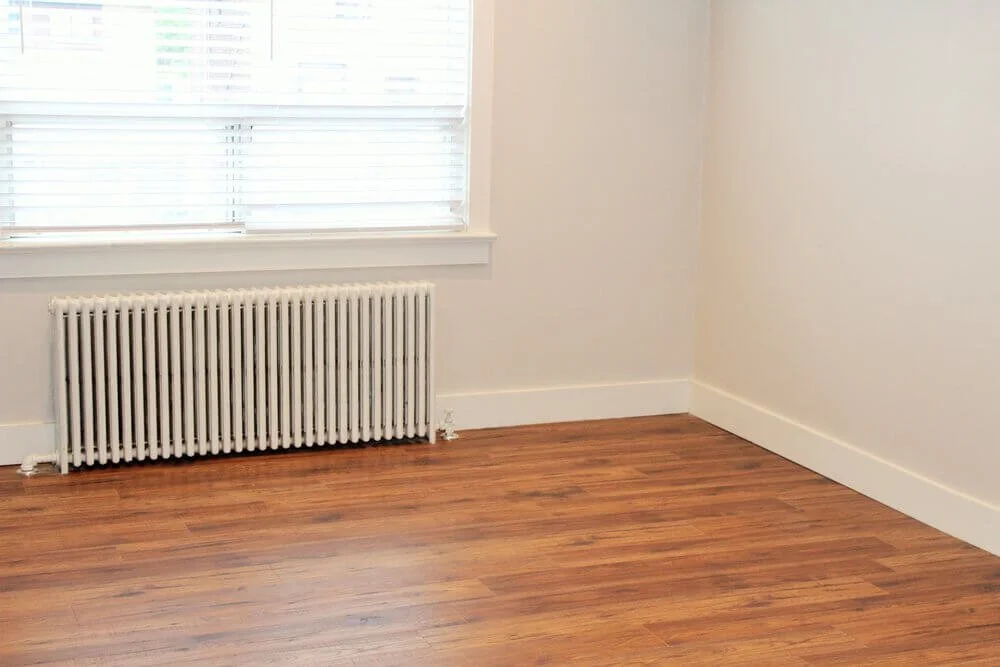 2571A Eglinton Avenue West, apartment rental