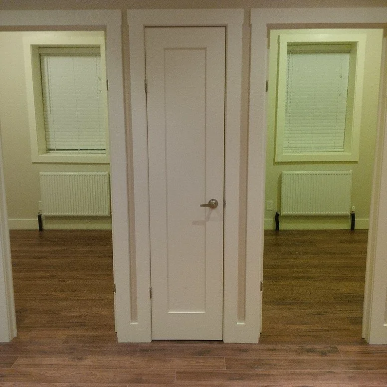 2555 Eglinton Avenue West, apartment rental