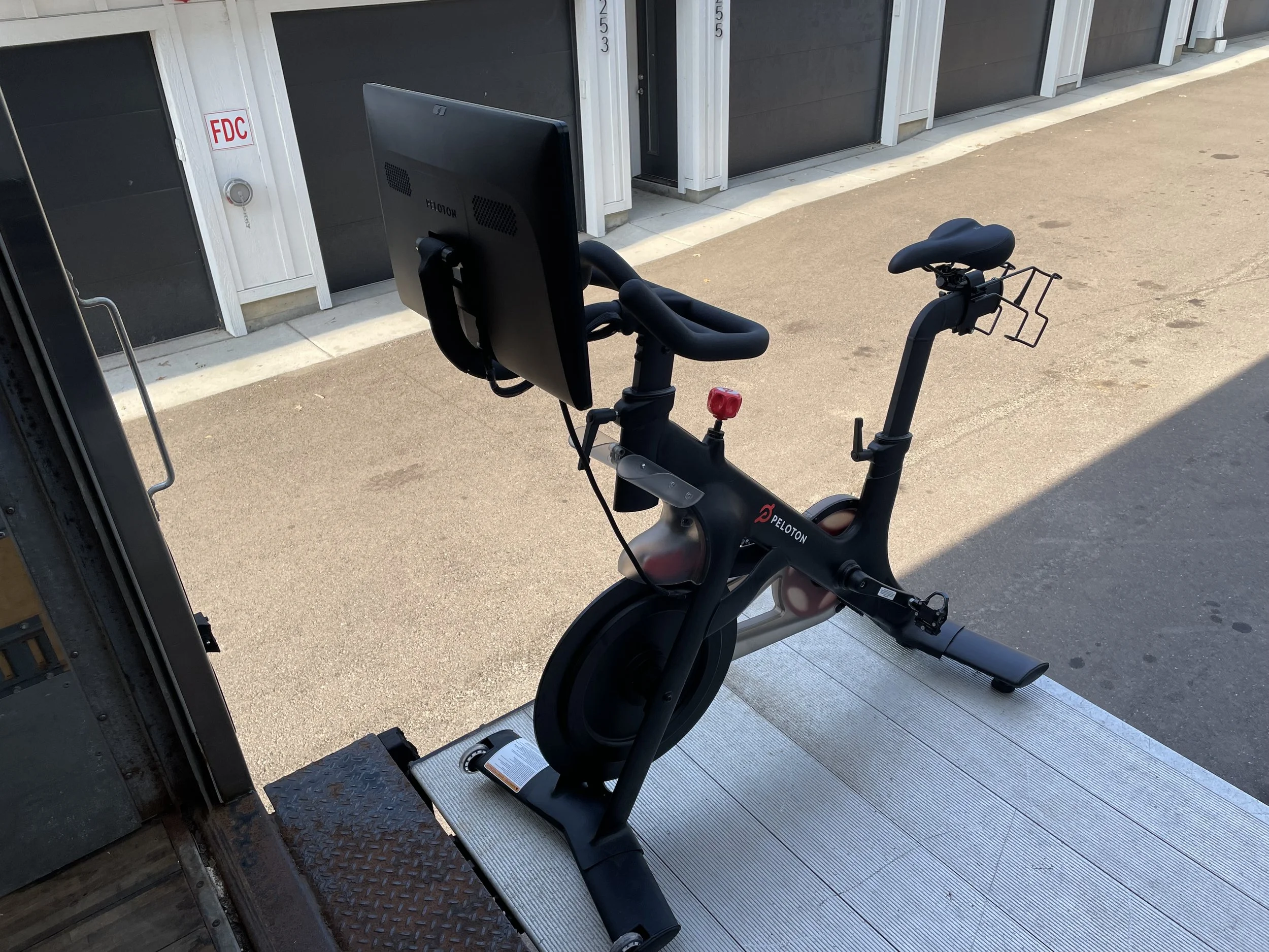 Single Item Move in Eau Claire: Seamless Solutions for Workout Equipment, Treadmills, Pelotons, Grandfather Clocks, and More