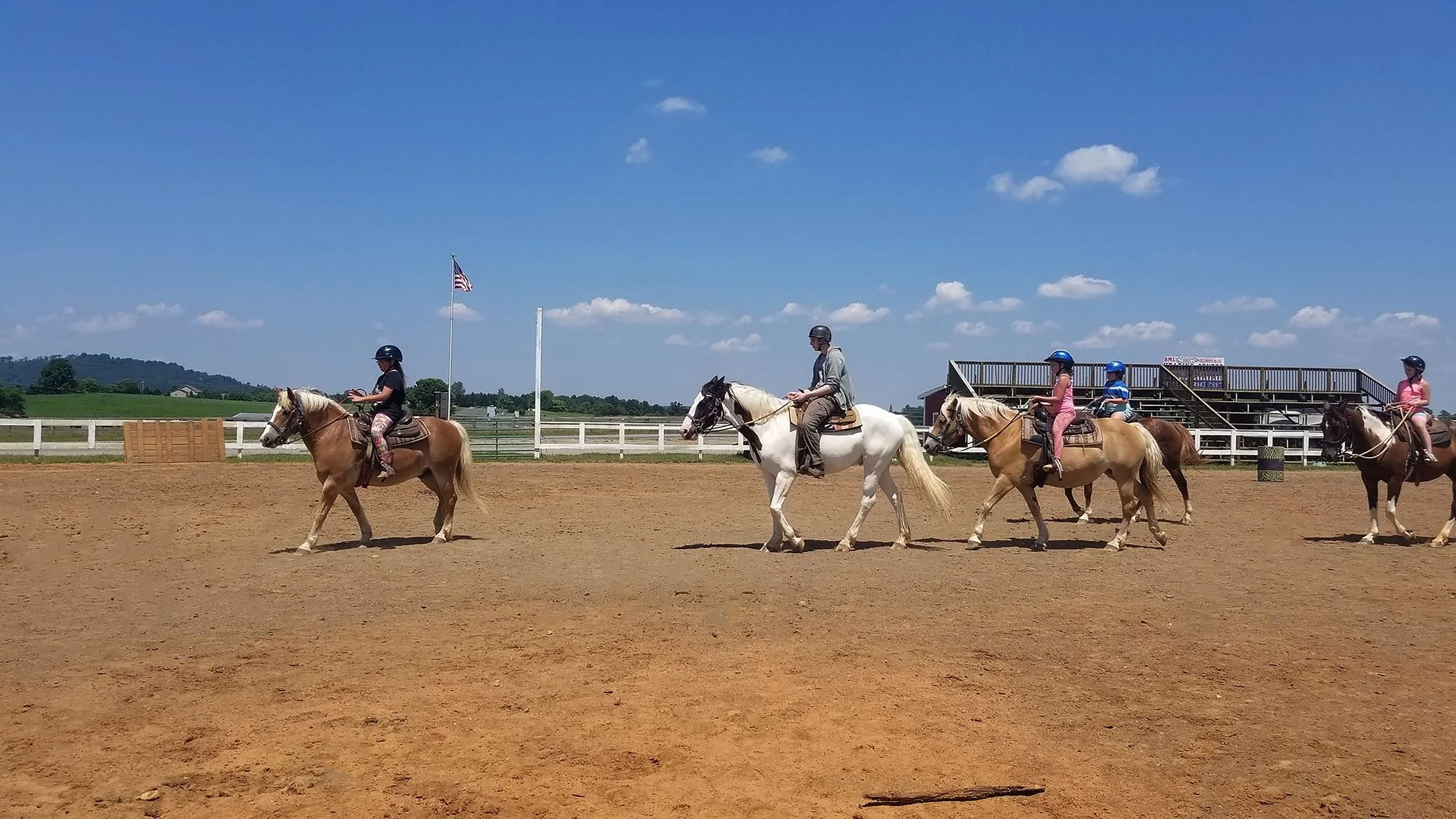 36889529_2067811406596934_8679537058722611200_n copy.jpg