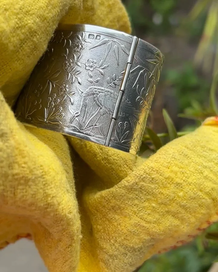 🔥Photo dump of the week

This amazing silver cuff  came in for a repair as the catch wasn&rsquo;t working and  it kept falling off their wrist. 

I have been avoiding working on it&hellip;. It&rsquo;s SO beautiful and wasn&rsquo;t sure where to star