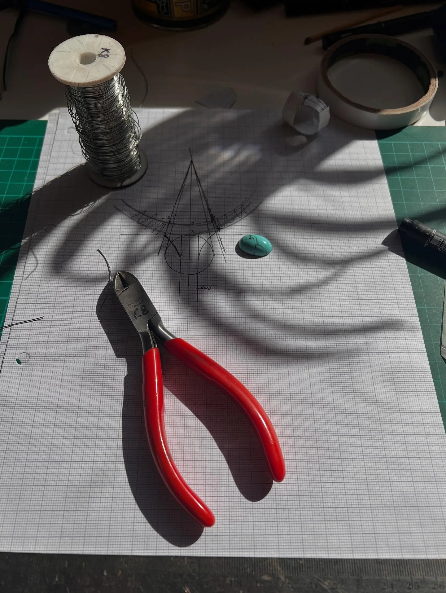 ⚡️Commission - Work in progress.

⚡️Inspired by a wedding ring I made for my mate 3 years ago I&rsquo;ve used the same  very old instructions that I&rsquo;ve had when I first went to college in the 90&rsquo;s. I like this pattern as it gives the holl