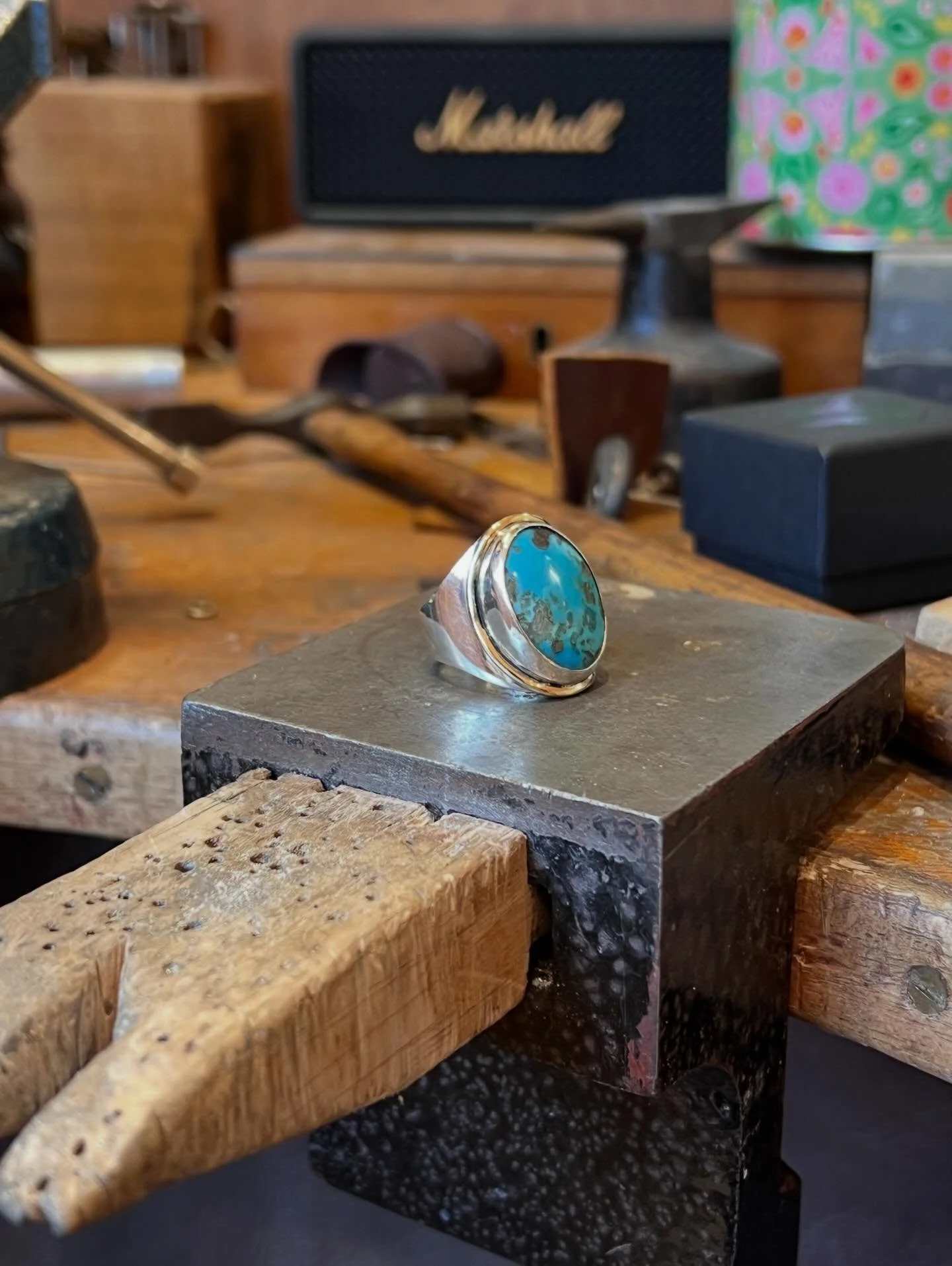 There seems to be a theme so far this year with my commissions! 💗

Gold, Turquoise and silver-I absolutely love this one. 

Heading off to @birminghamassayoffice to get hallmarked  as we speak 💃🏼

🙏thank you to the lovely customer who trusted me 