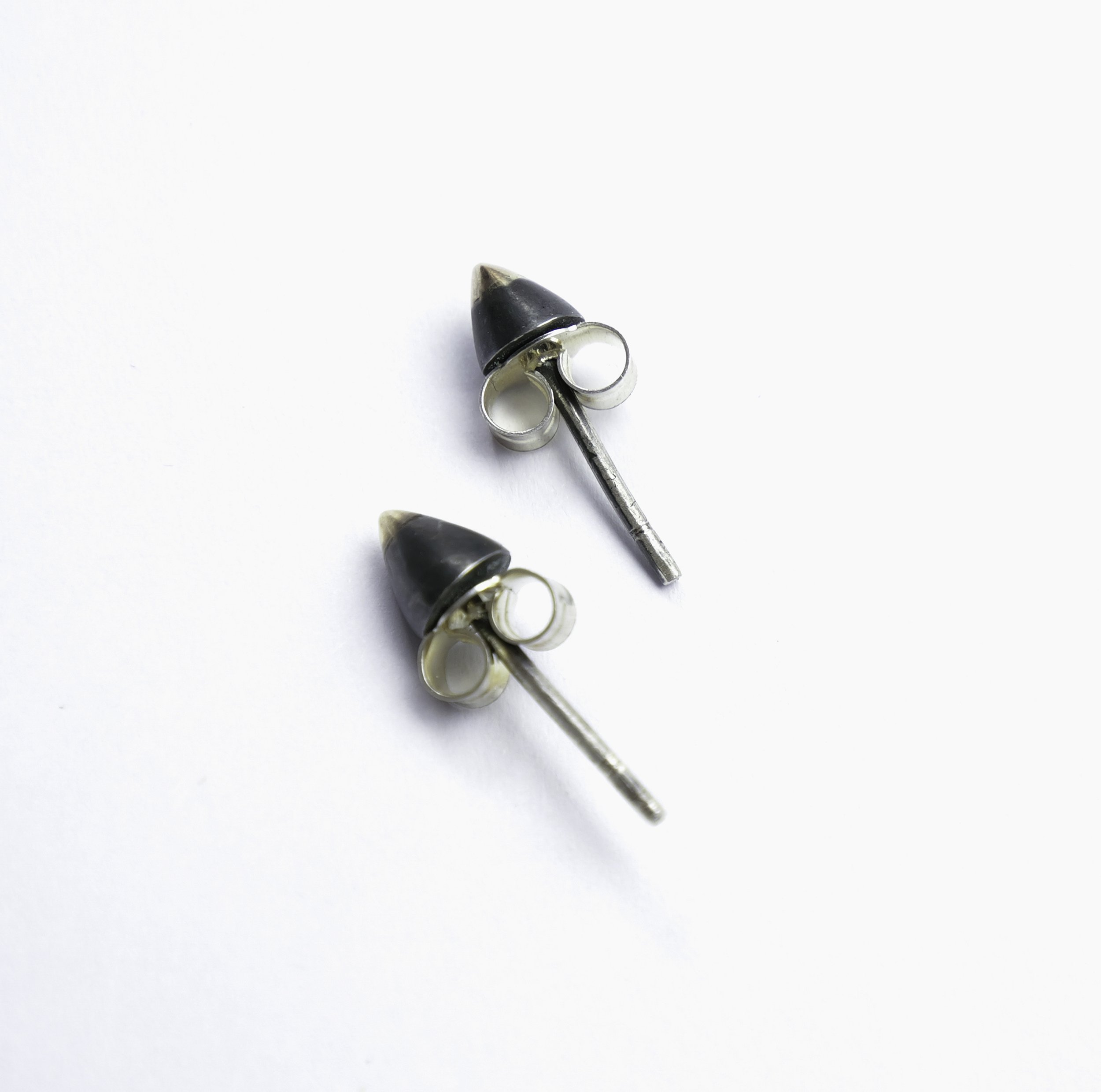 Gold tip studs_2.jpg