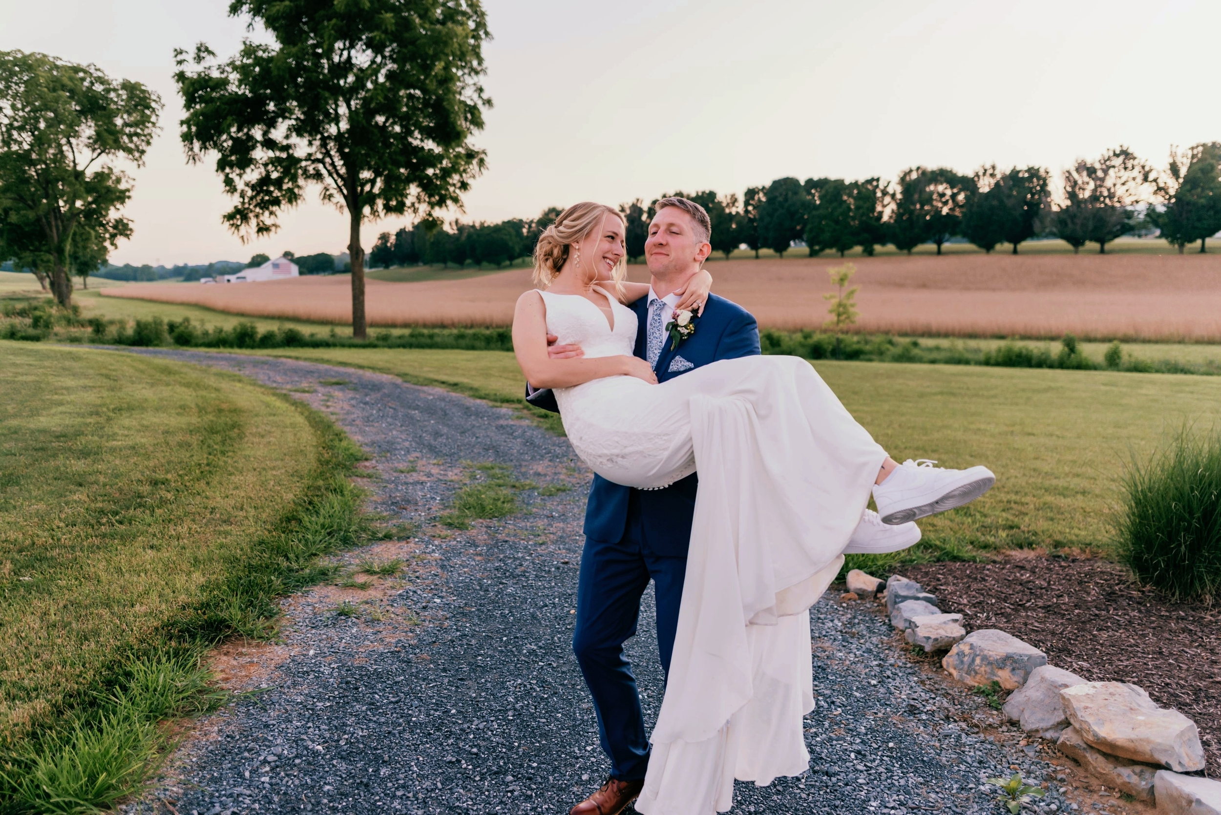 fun+wedding+photo+richmond+virginia.png