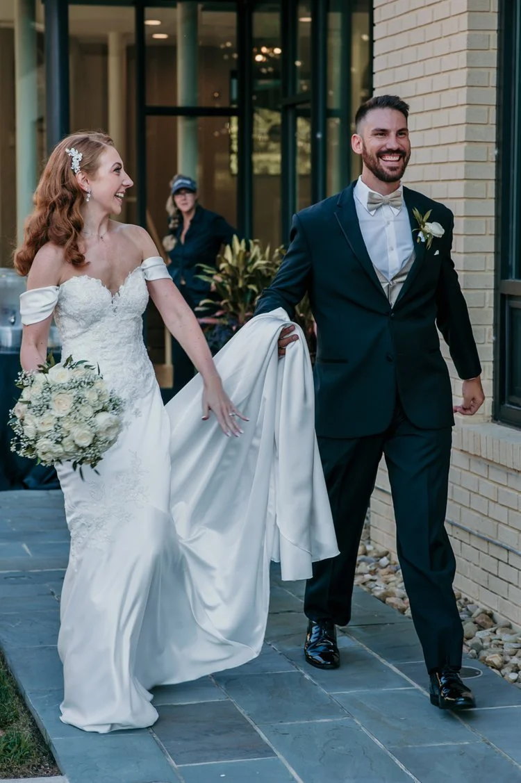 bride+and+groom+walking+wedding+phtoography+richmond+Va.jpg