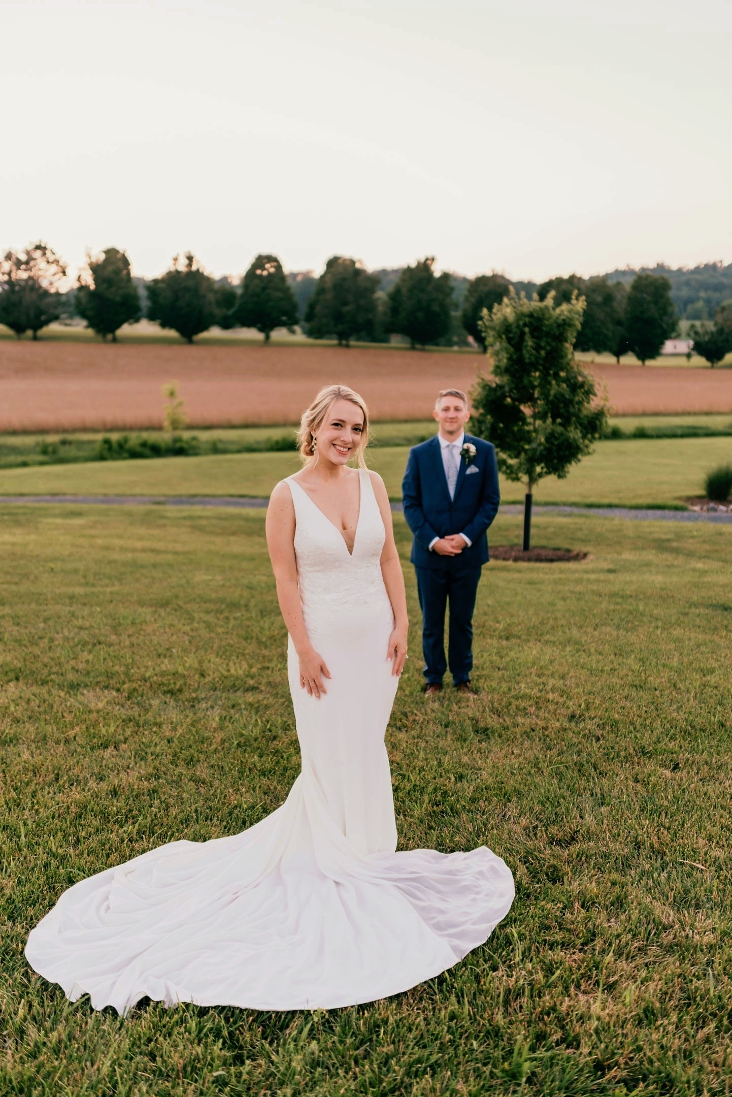 wedding+day+rva+bride+and+groom+Pose.png