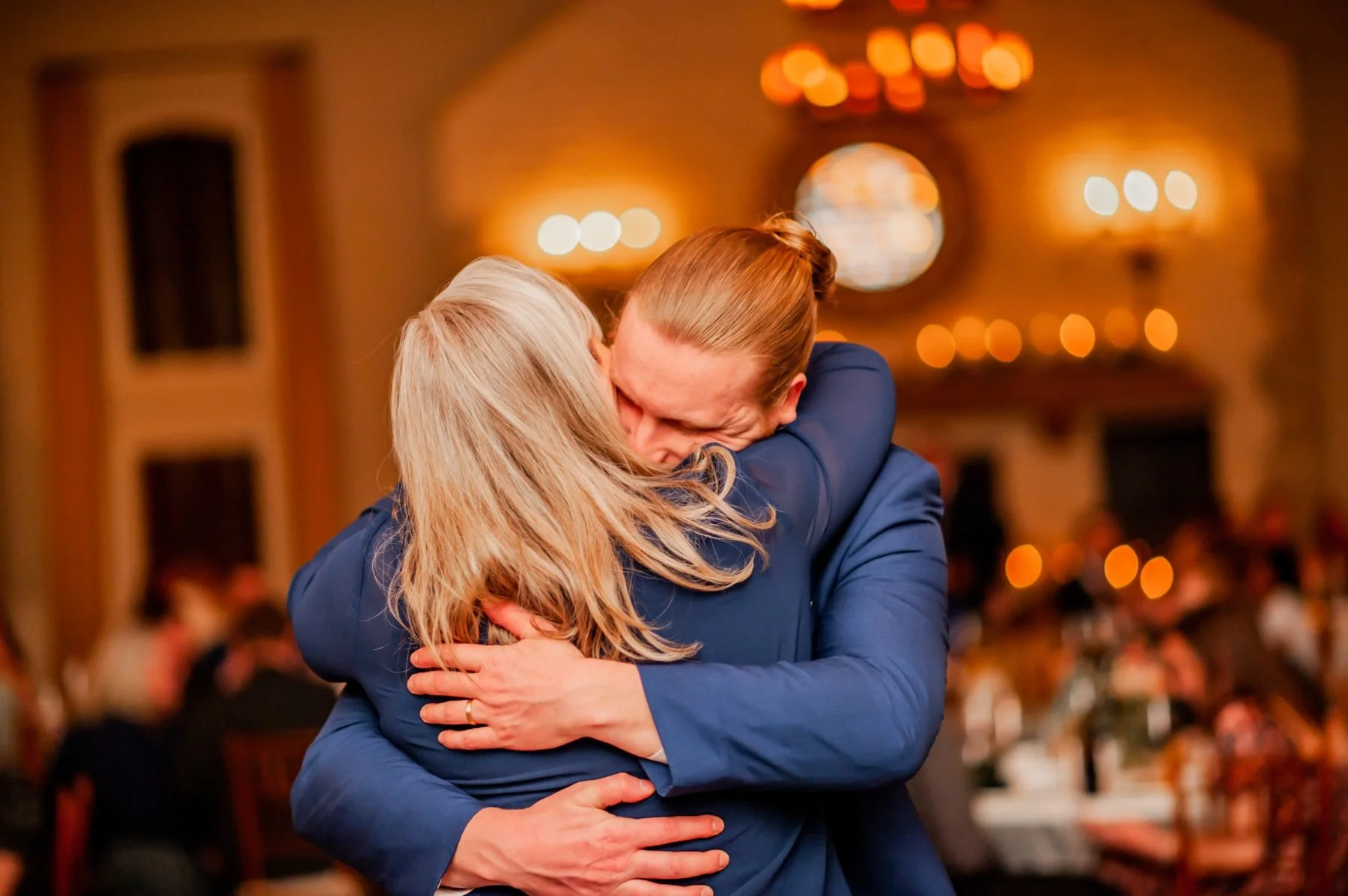 mother+son+dance+wedding+photo+richmond+virginia+wedding.jpg