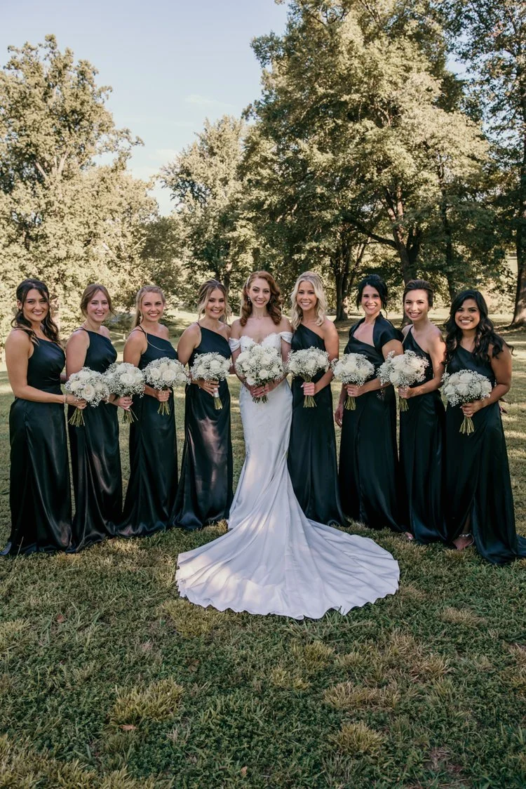 brides+maids+poses.jpg