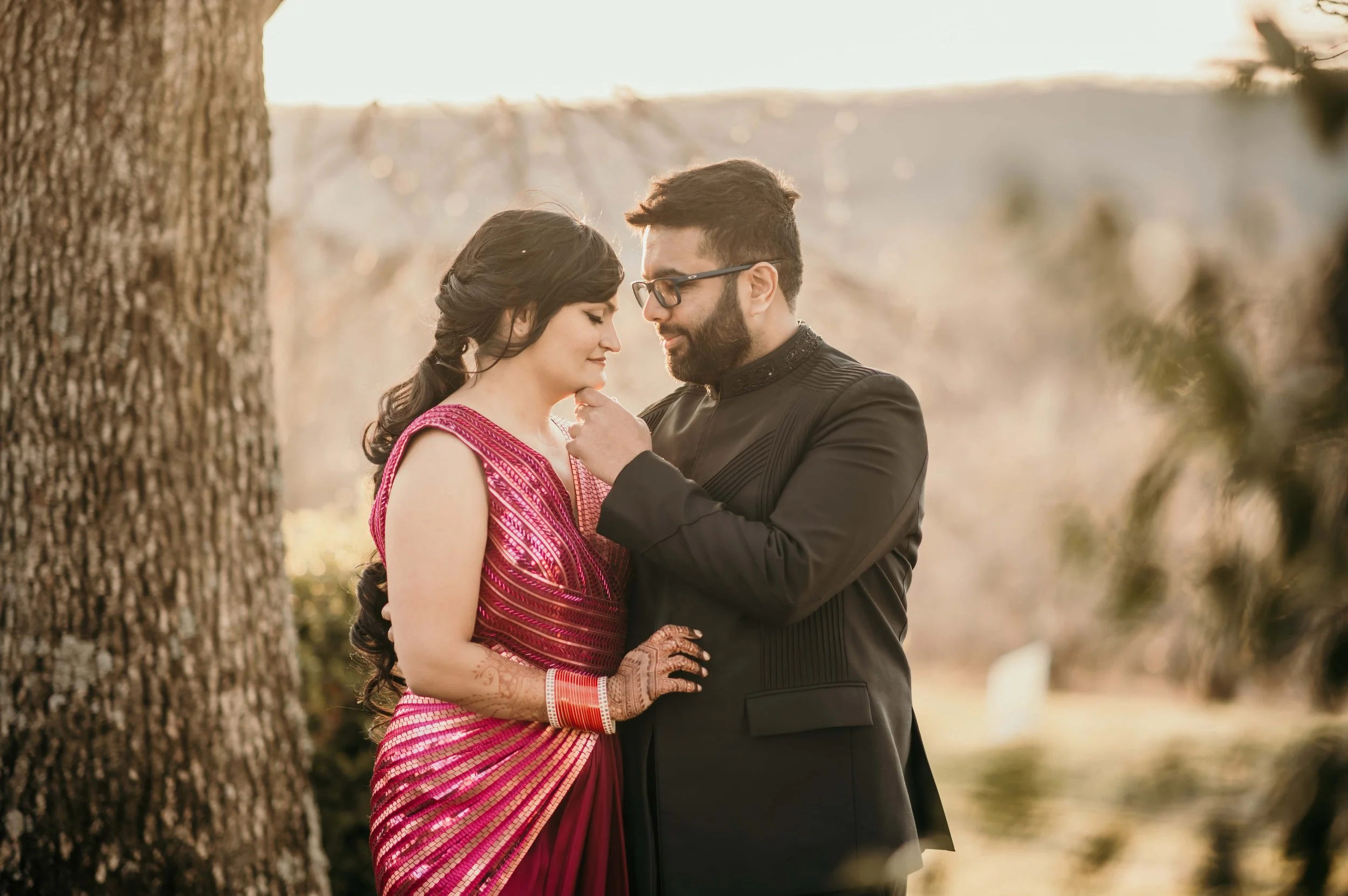 indian+bride+and+groom+intimate+poses.jpg