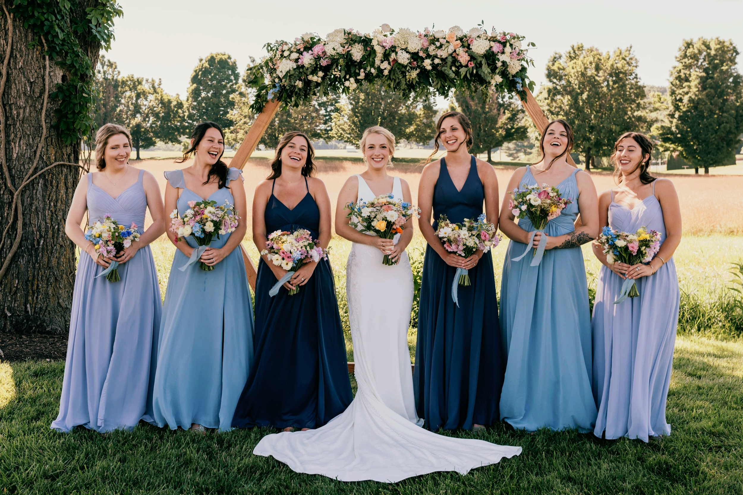 bridesmaids+posing+together+richmond+weddings.png