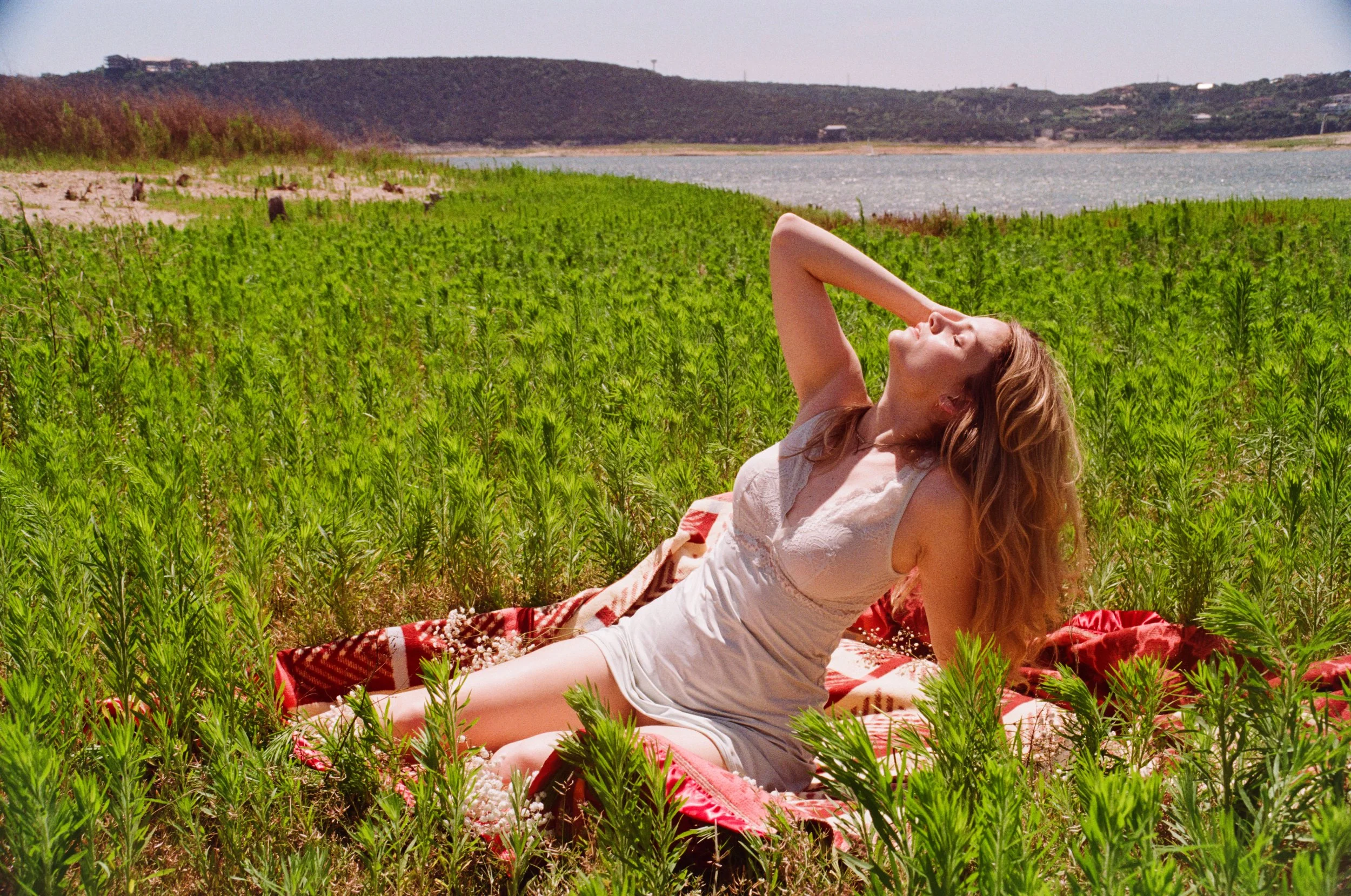 JANE_LAKE TRAVIS_034 .jpg