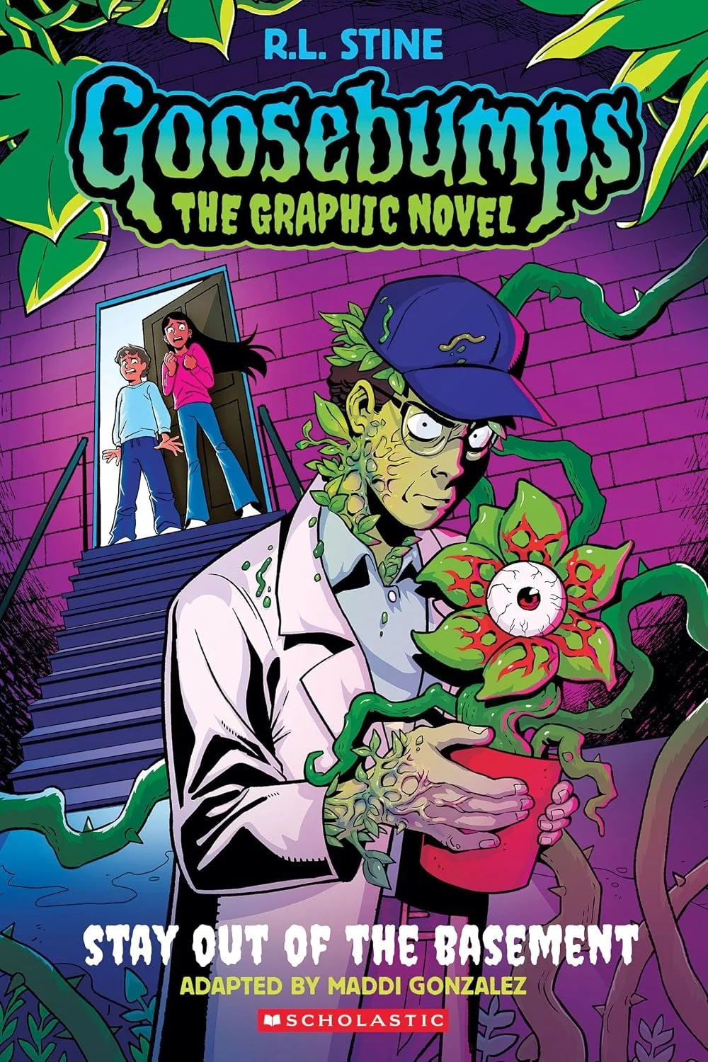 Book cover of 'Goosebumps: The Graphic Novel#3 Stay Out of the Basement' by R.L. Stine.