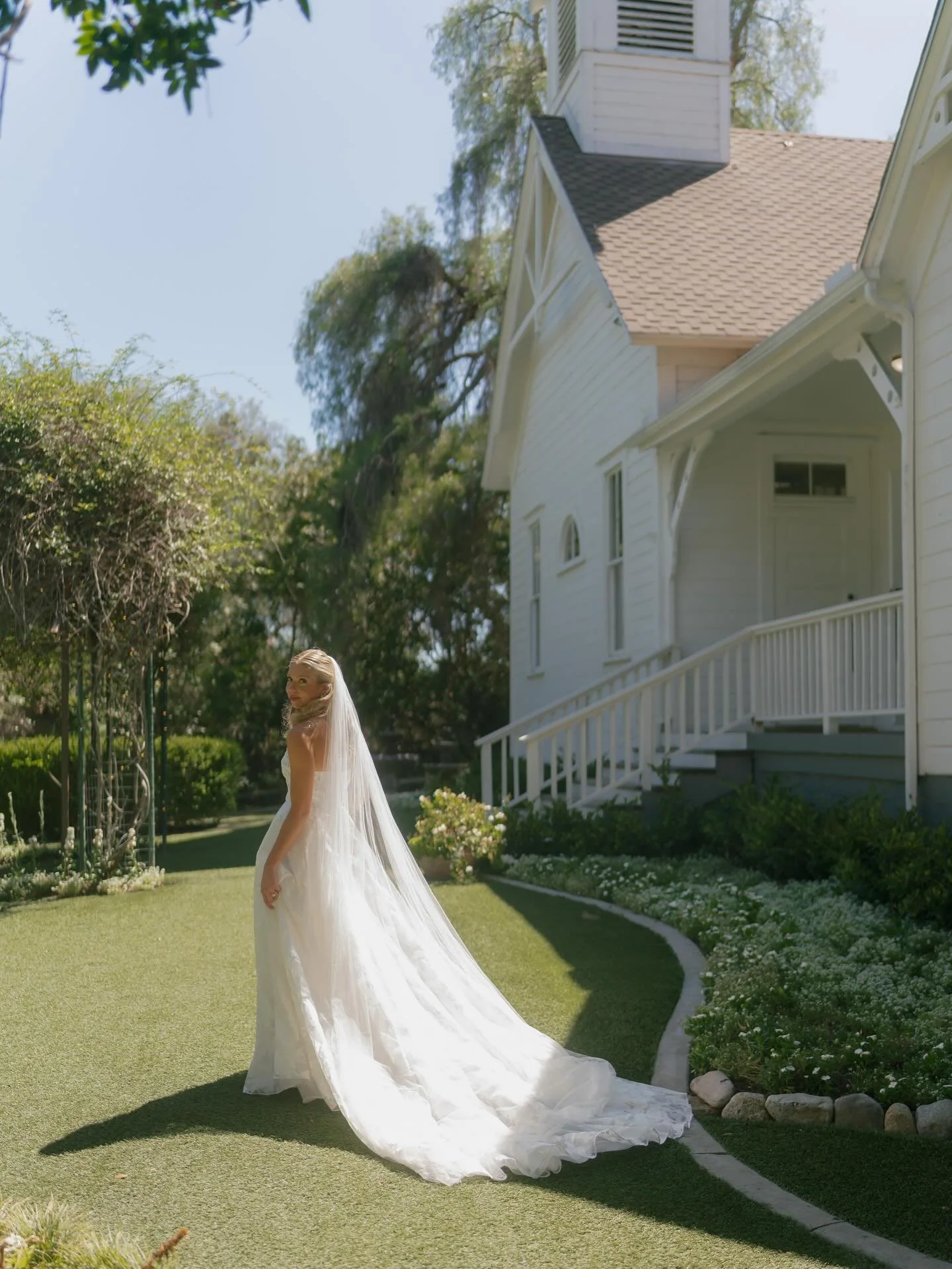 two months ago, my baby cousin got married, and my team had the honor of capturing it! 🕊️

Venue: @greengablesweddings
Photo: @emilyfaithgrateke 
Florals: @bydesignflorals 
Hair: @hairbycarolinesd 
Makeup: @juliekoethmakeup 
Dress: @blushbridalcoutu