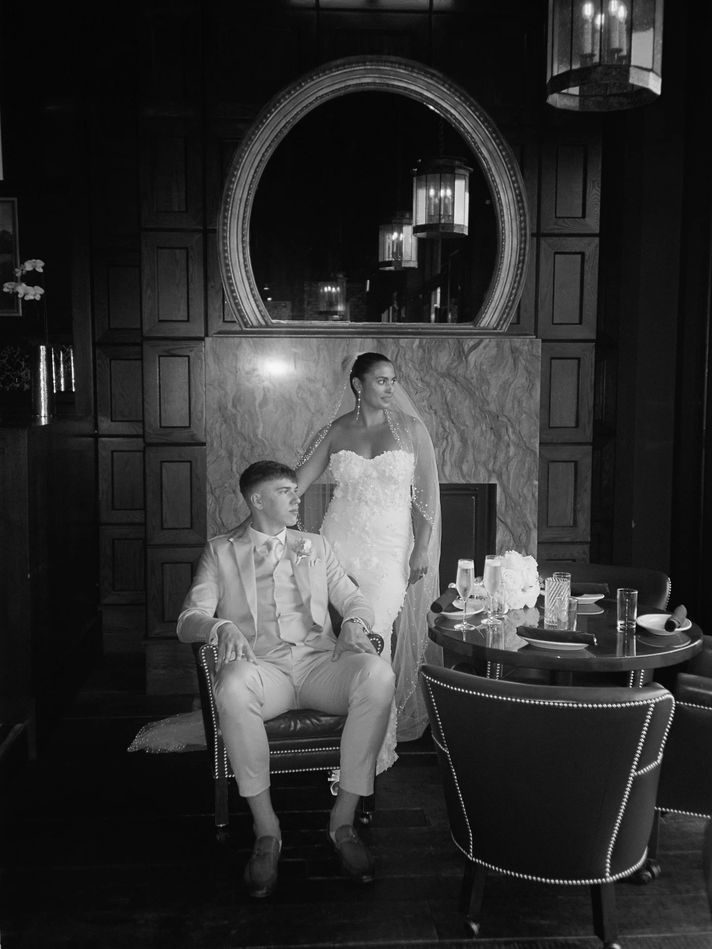 It&rsquo;s time to finally introduce Mr &amp; Mrs LaRavia! 

This intimate elopement in Laguna Beach was a SoCal dream come true for these two new California residents! Each element of their day spoke of a classic old time love, the kind you&rsquo;d 