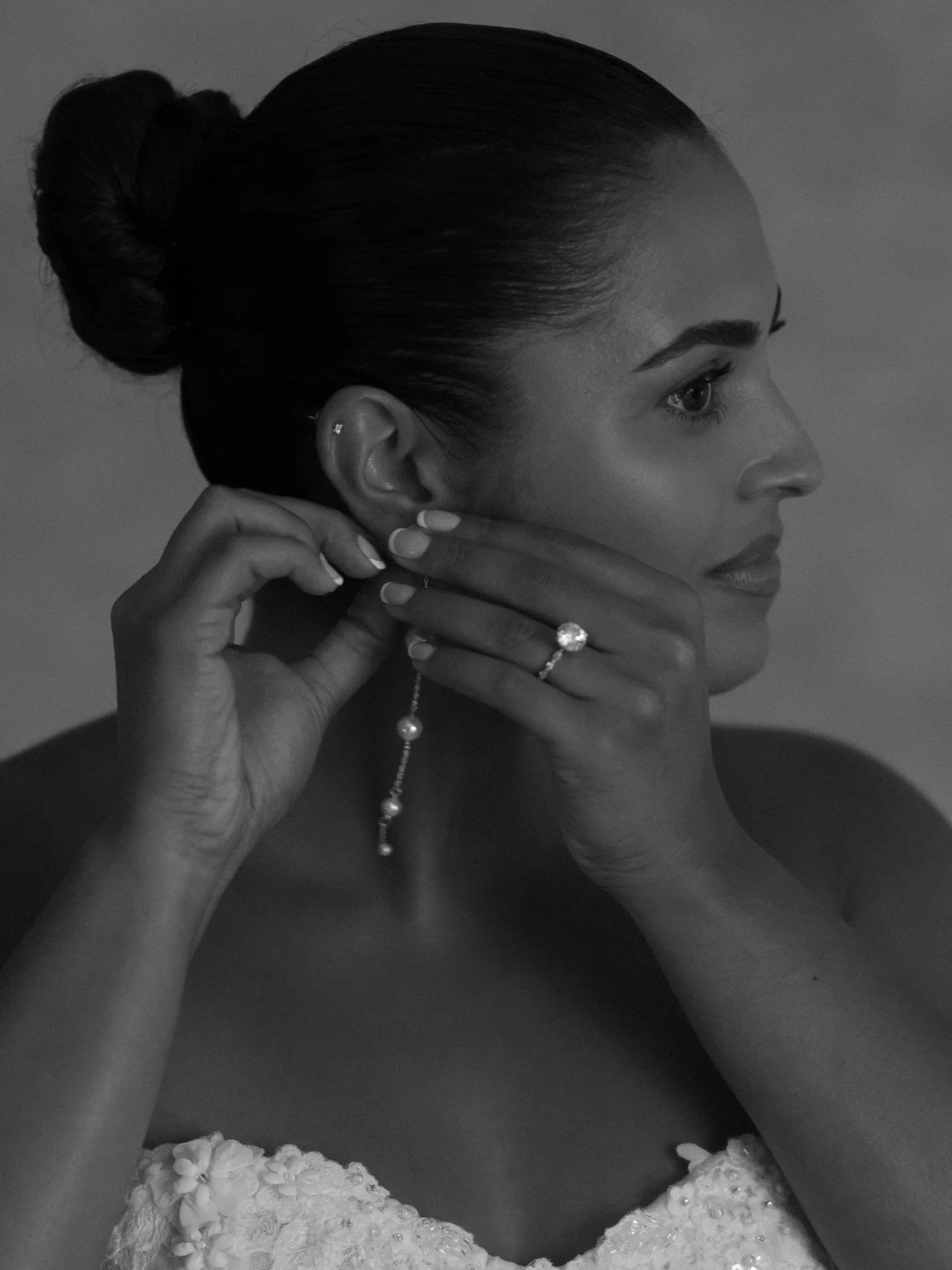 bridal portraits that feel simple &amp; serene! 🕊️