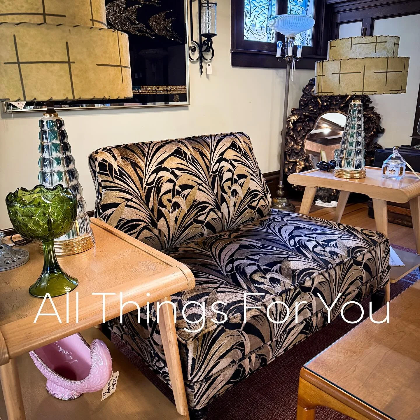 Give the gift of vintage this season. As imported goods become scarce and more expensive our beautiful, quality vintage treasures are still here for you and all of your holiday gift giving needs. Gorgeous and sustainable&hellip;who could ask for more