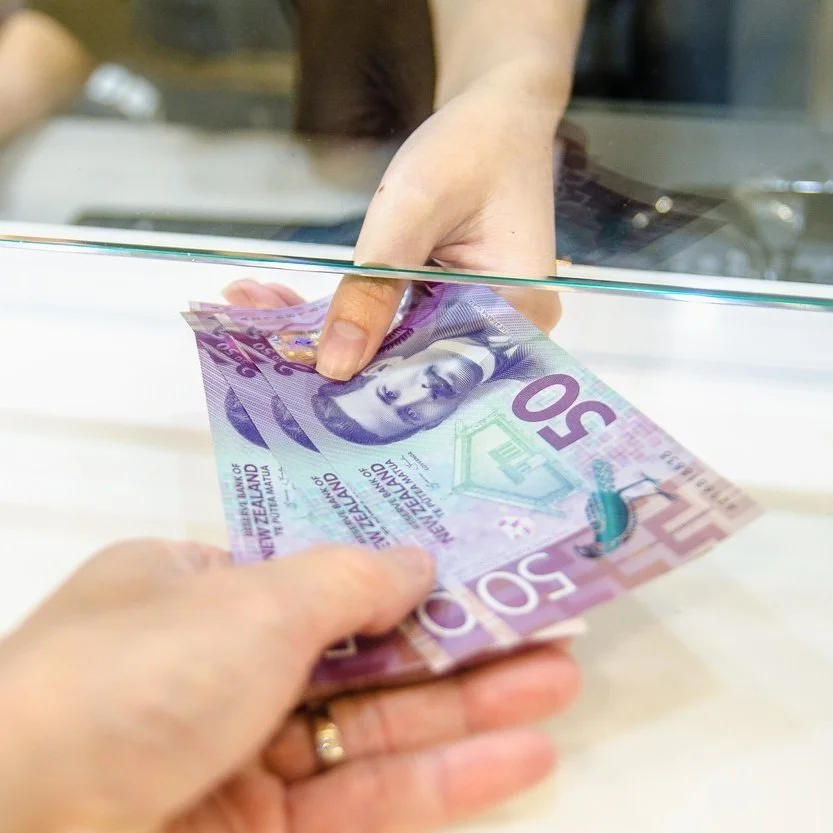 5 Ways to Manage Your Cash Flow to Stay in Business