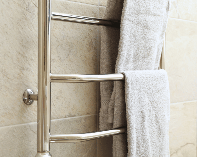 Heated towel bar