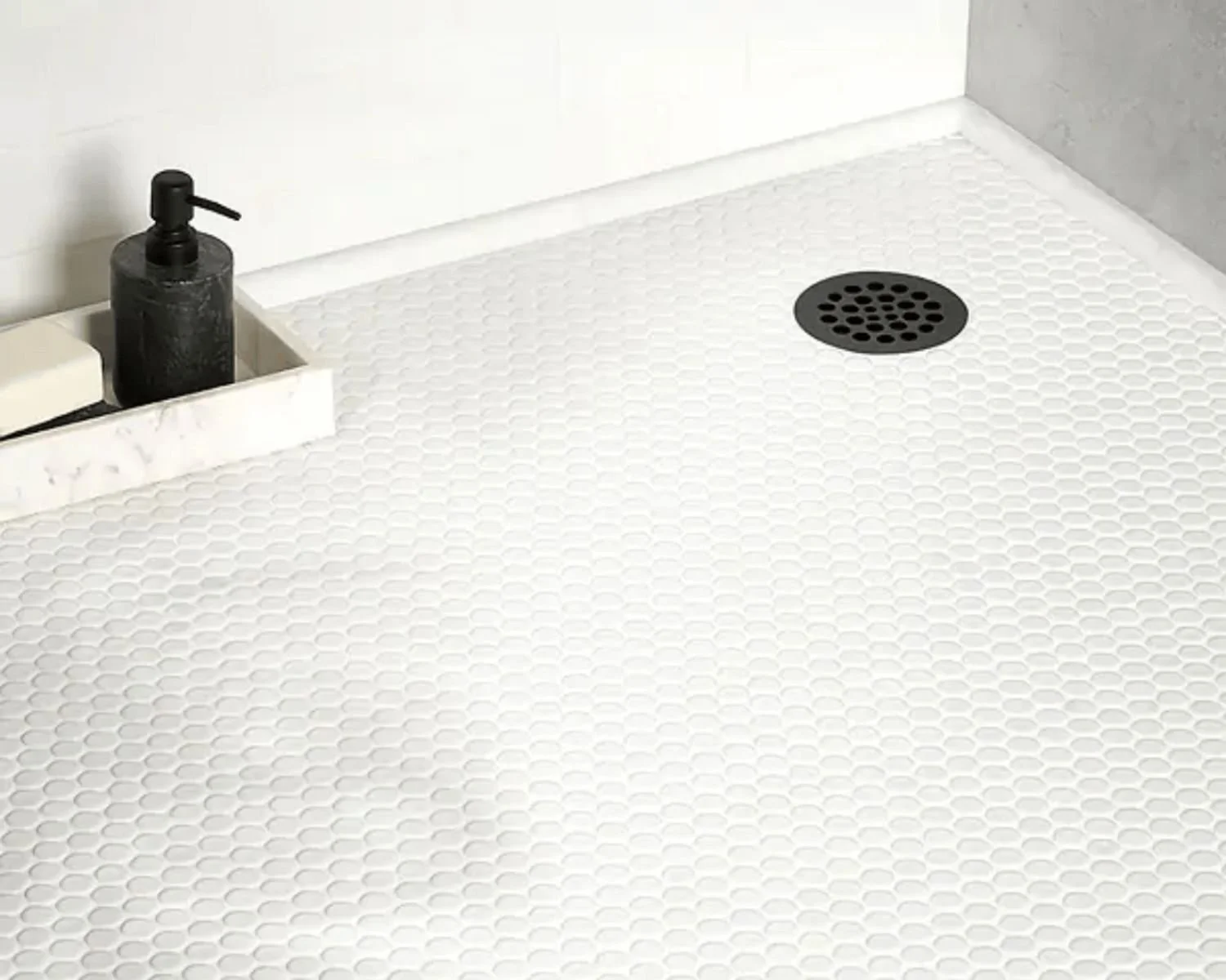 Penny tile in Polished White