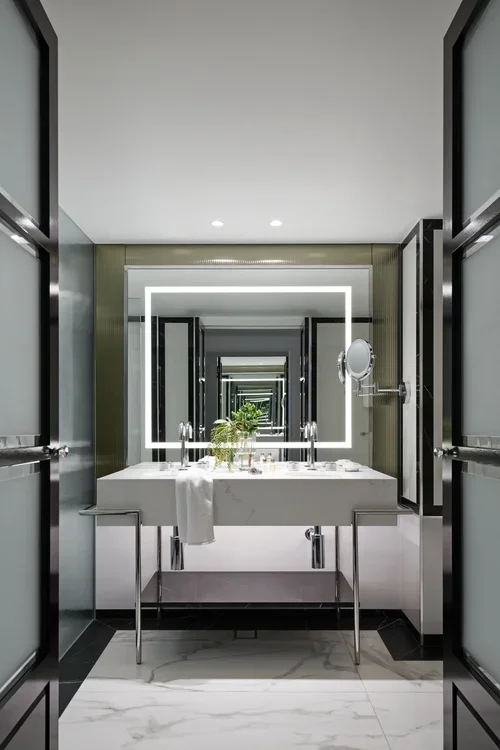 Royce+Suite+-+The+Royce+(5).webp