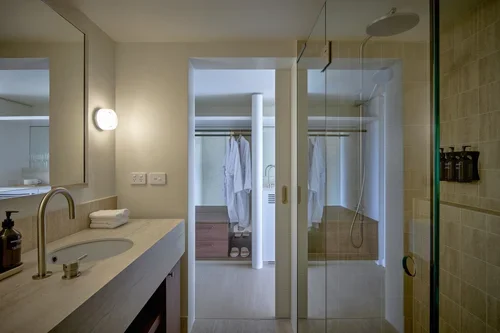 250826_CHROMAGROUP_MarinaResort_0356_HDR.webp