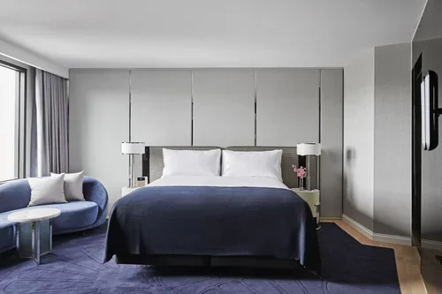 Deluxe+Room+-+The+Royce+(2).webp