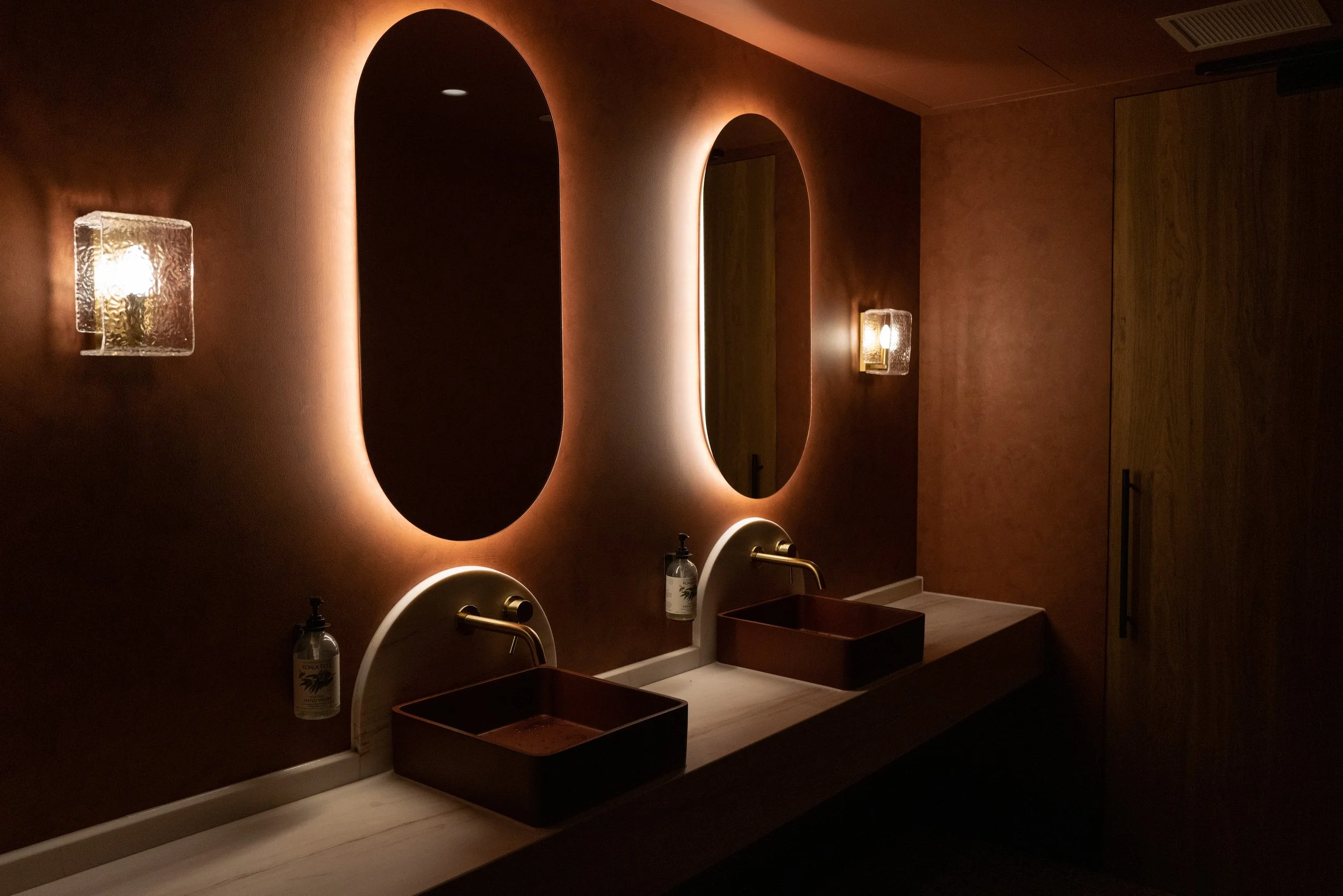 Beverly Rooftop bathroom 