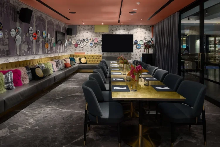 0176-QT-Melbourne-20190405 (1).webp
