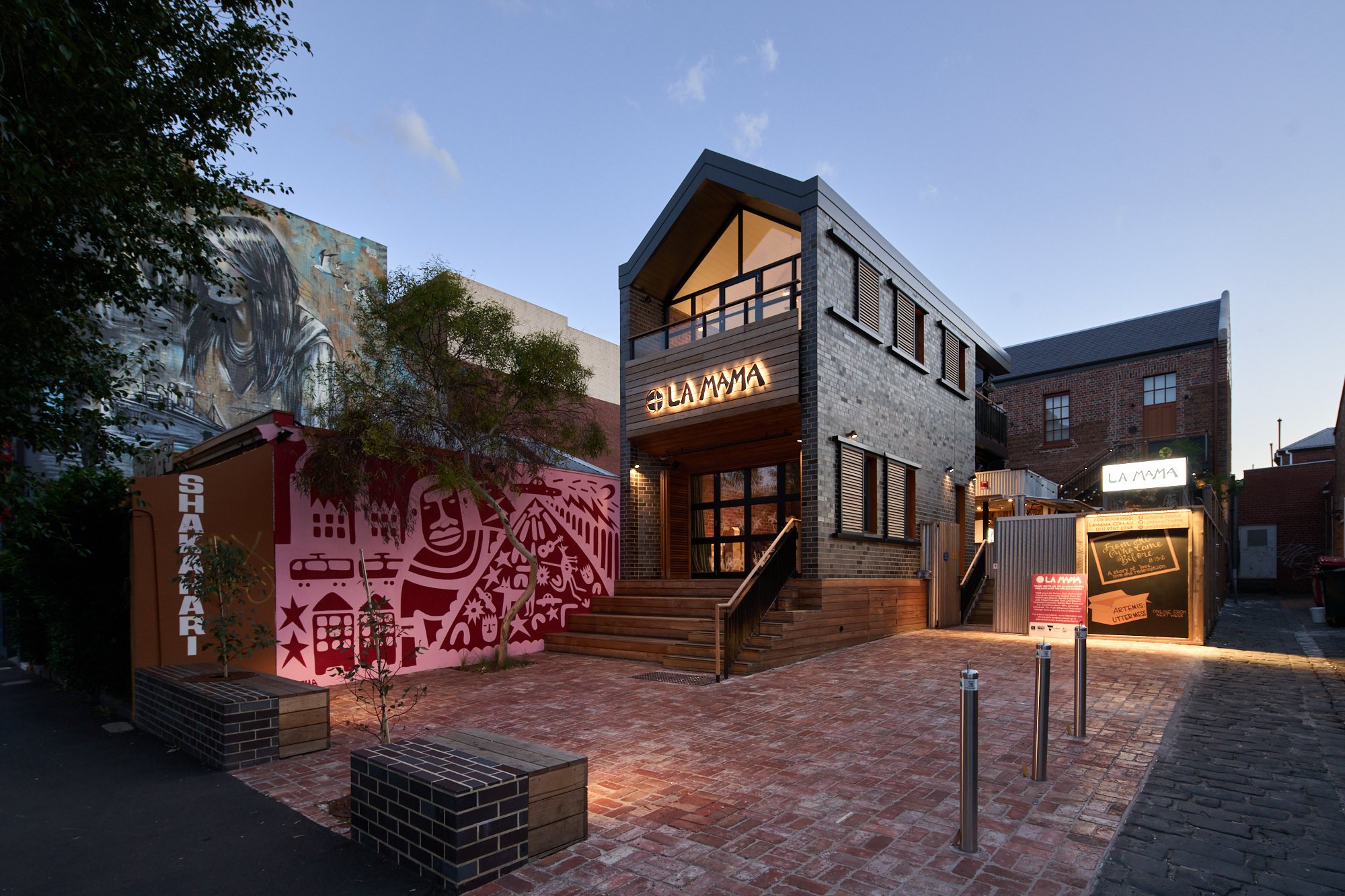 La Mama Theatre