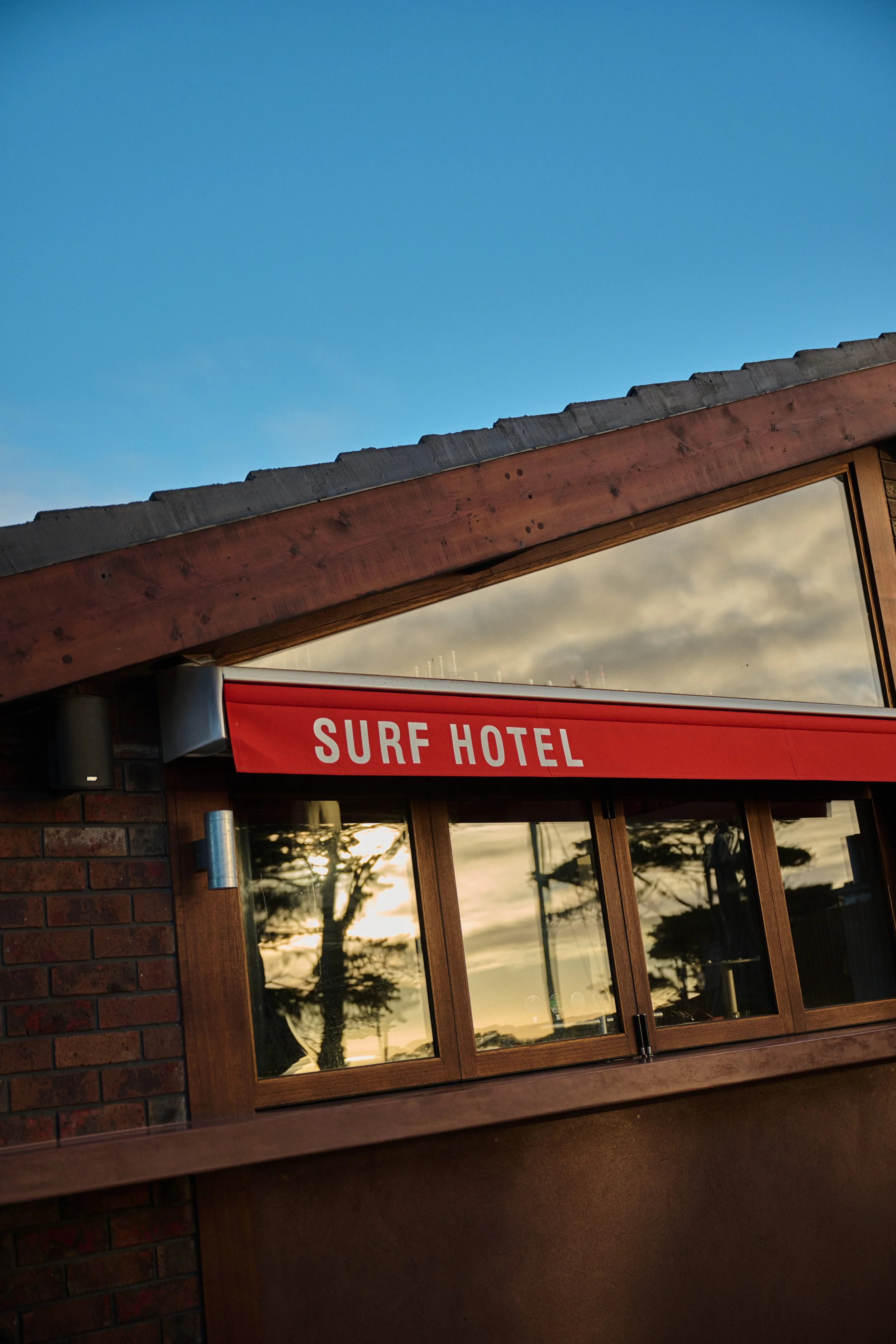 260504_SURF_HOTEL_2430.jpg