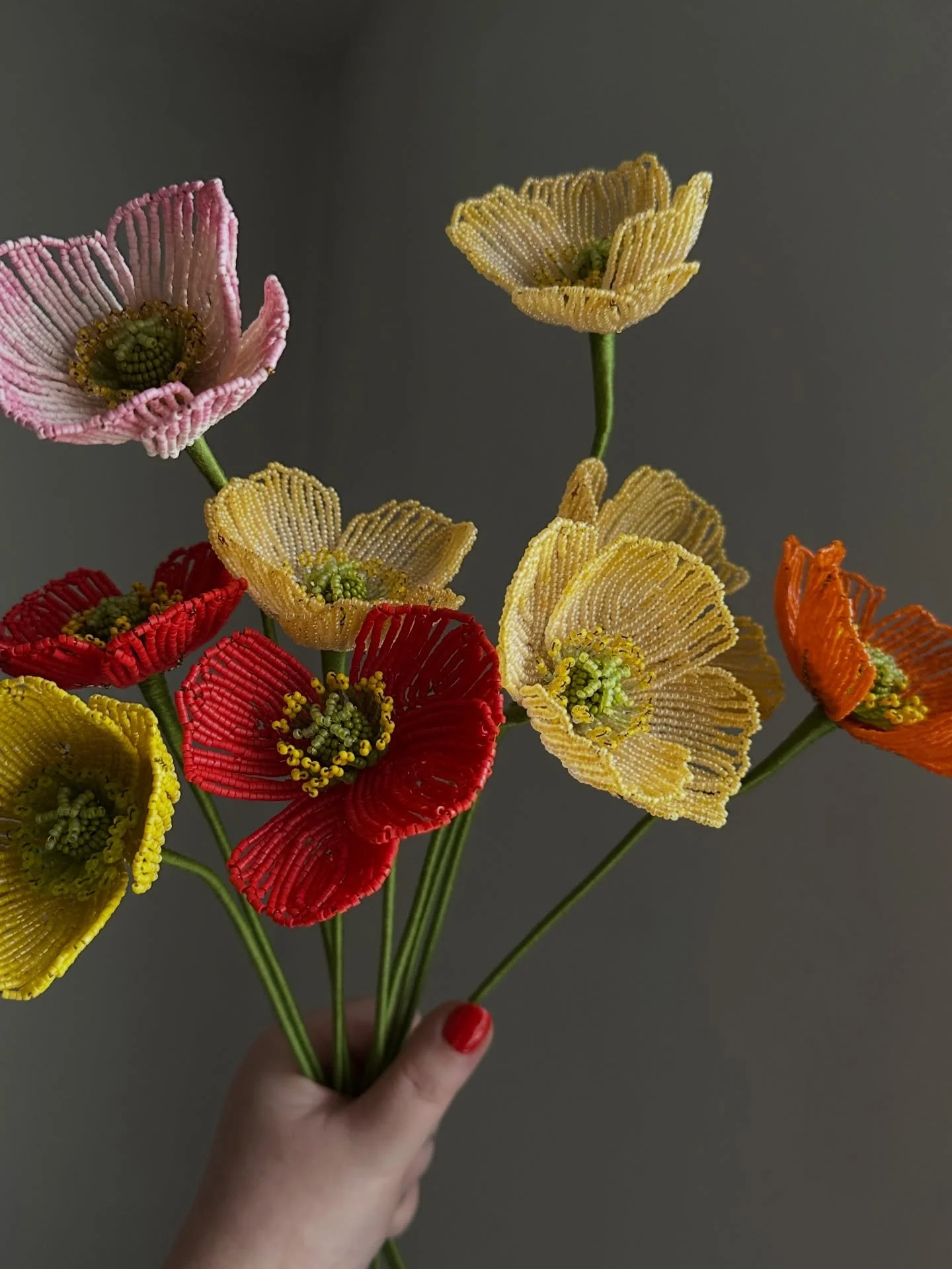 I know it&rsquo;s late but just had to show you these beaded poppies I made this weekend. They will be in my shop on Monday 9th Feb and sold individually. I did them without leaves this time for those of you who prefer a minimal and sculptural vibe! 