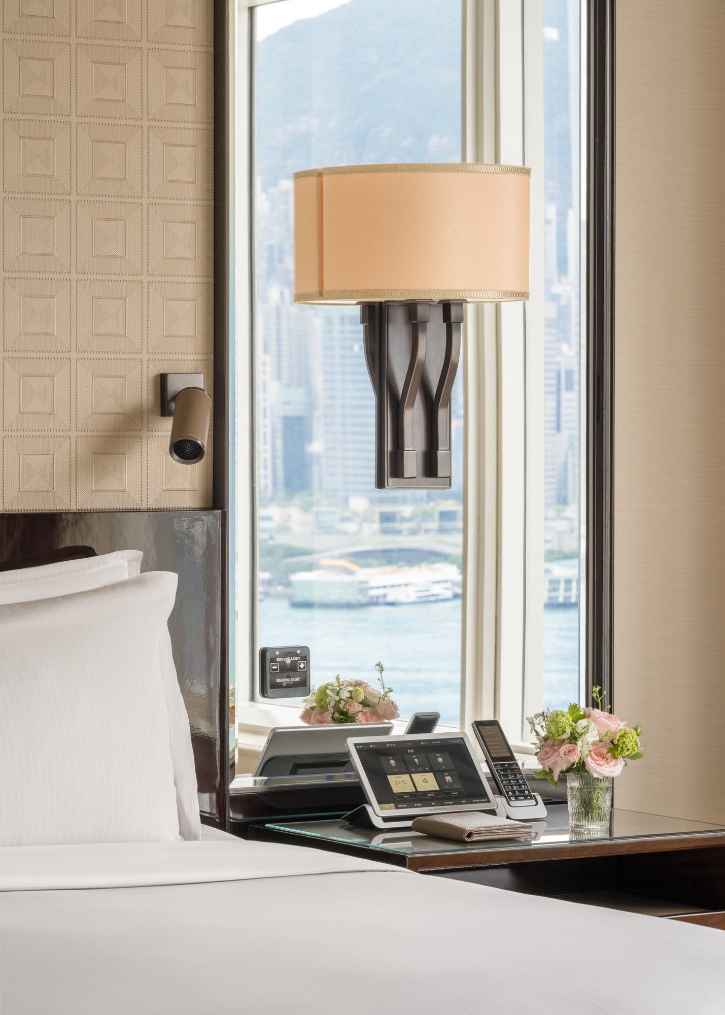 3126-PHK-Shot35-HarbourViewSuite-02.jpg