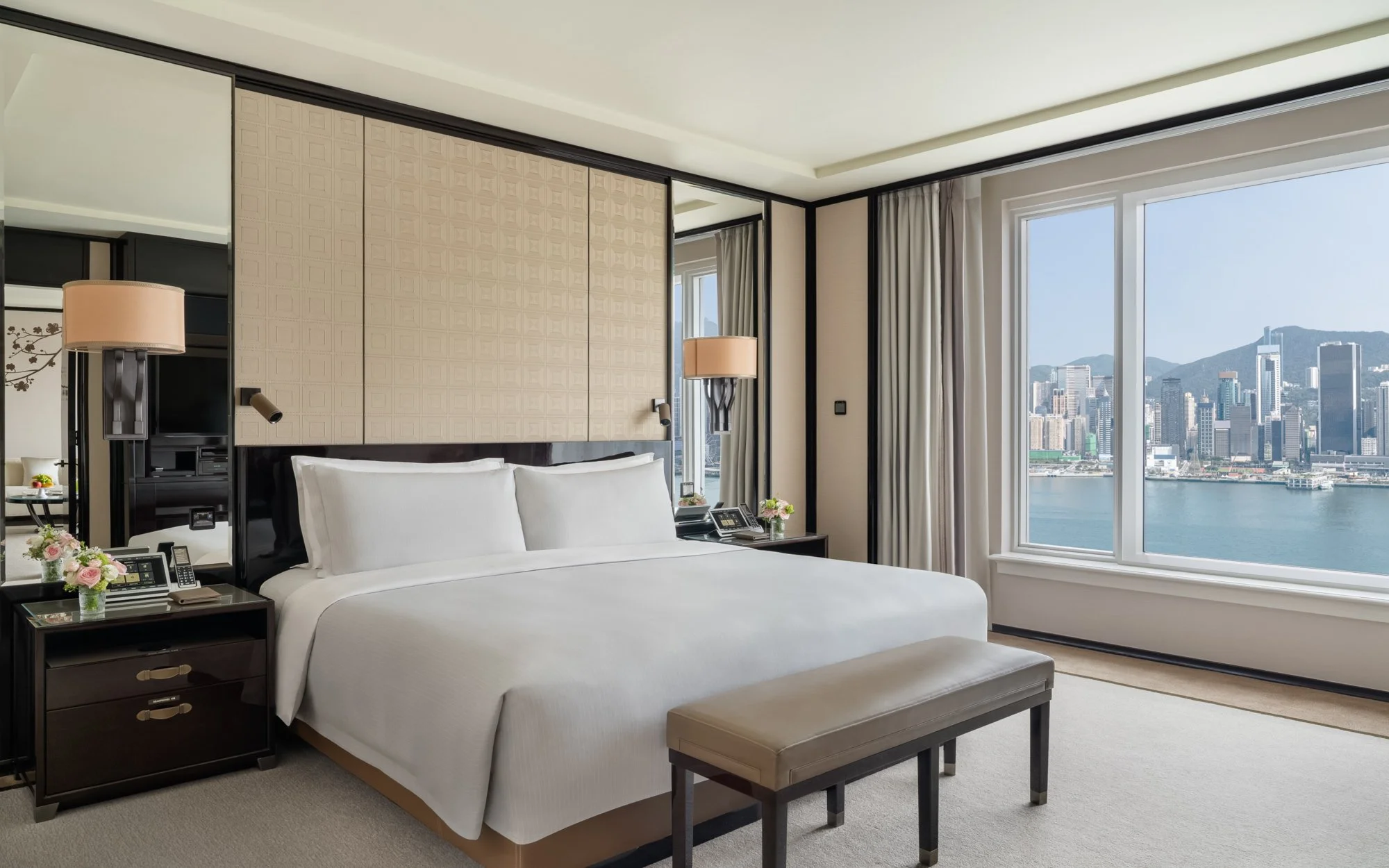 3126-PHK-Shot34-HarbourViewSuite-01.jpg