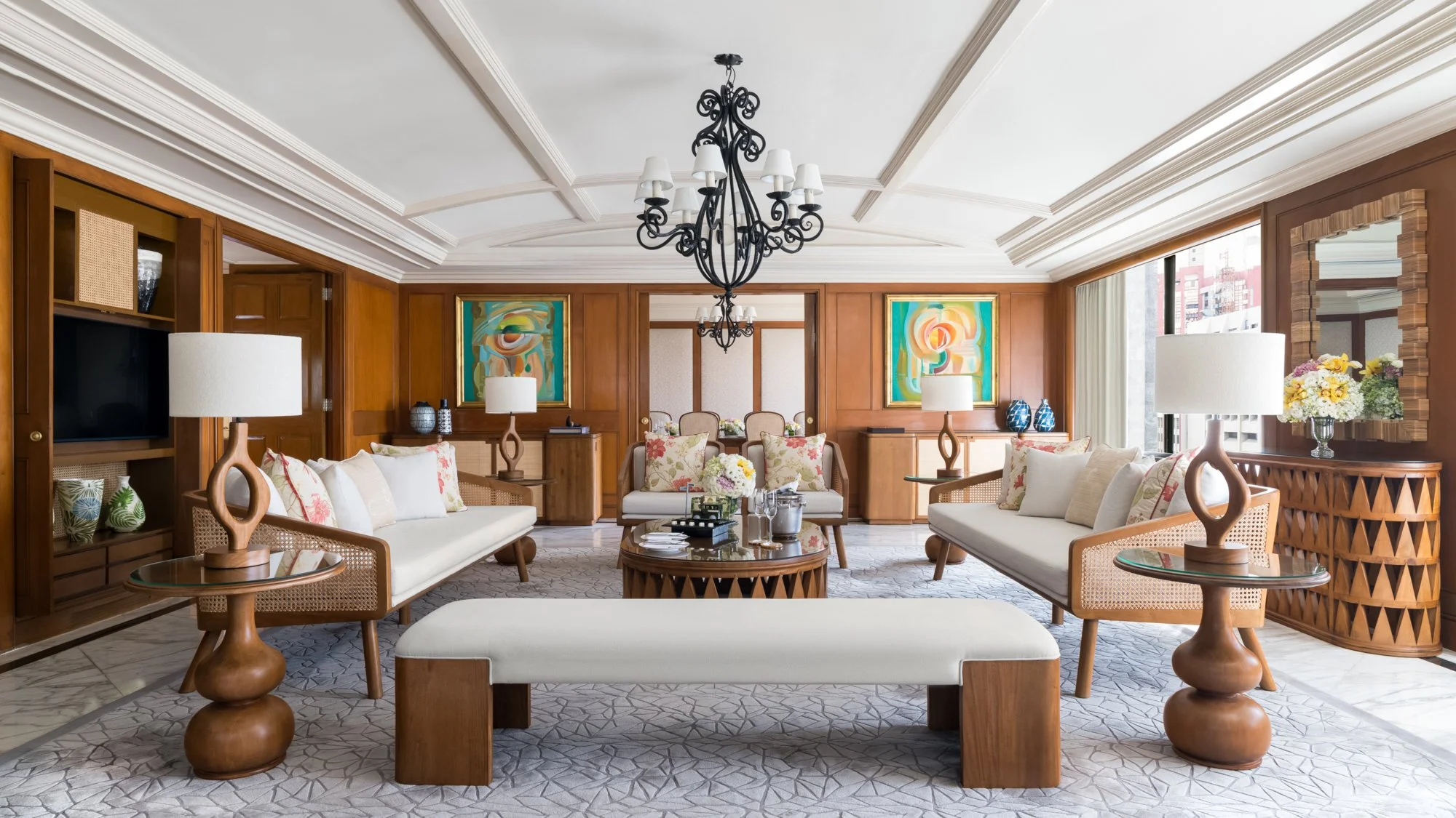 3122-PMN_Shot11-PeninsulaSuite03.jpg